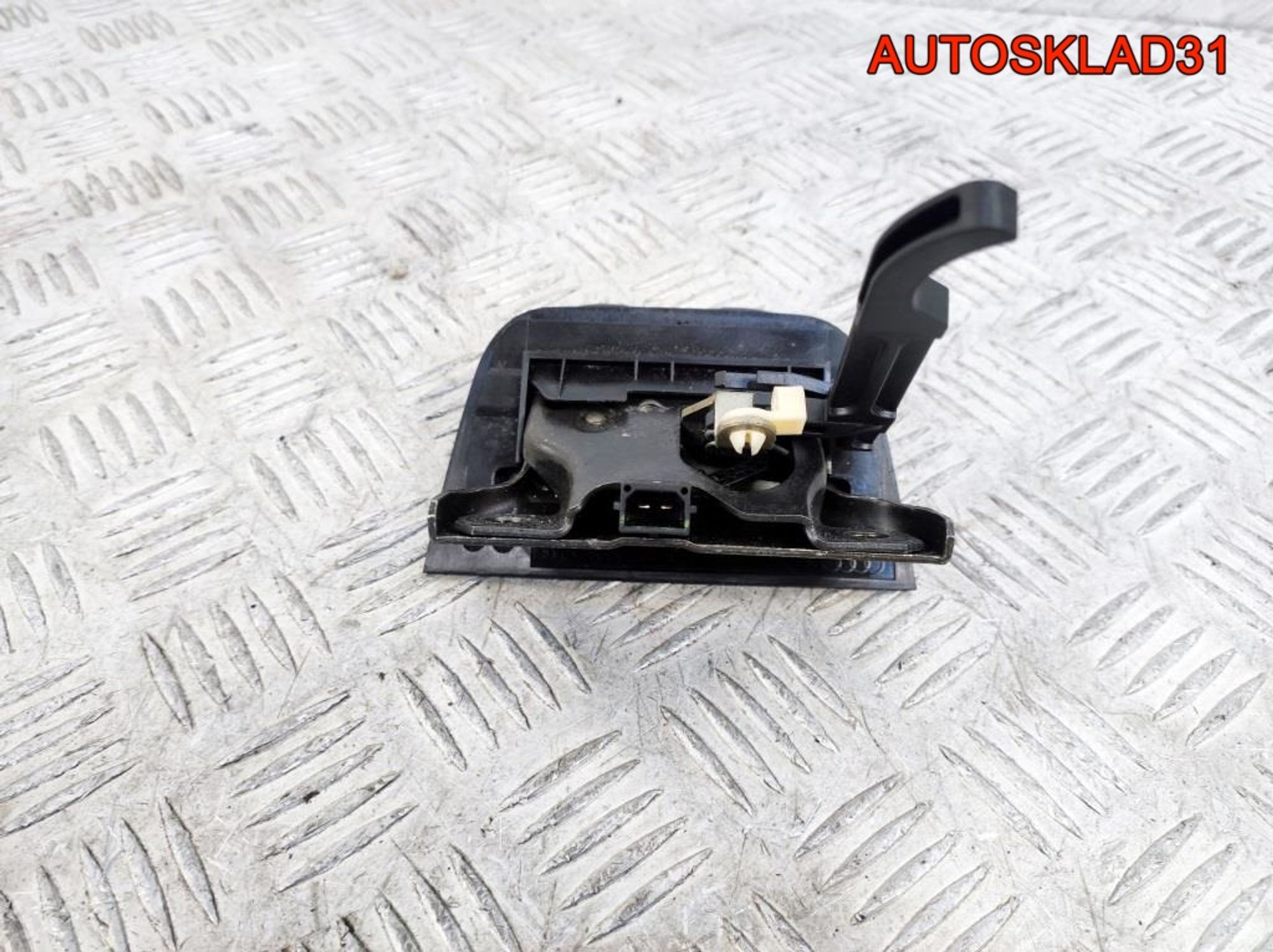 Замок крышки багажника Audi A3 8P 8P3827505, 2100 рублей, Дубовое