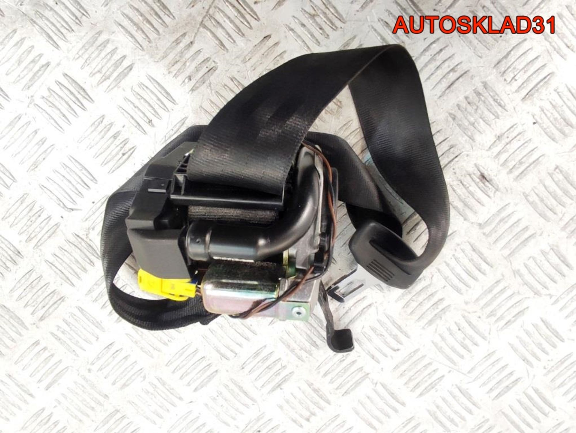 Ремень безопасности задний левый Audi A8 D3 4E0857805B, 1100 рублей, Дубовое