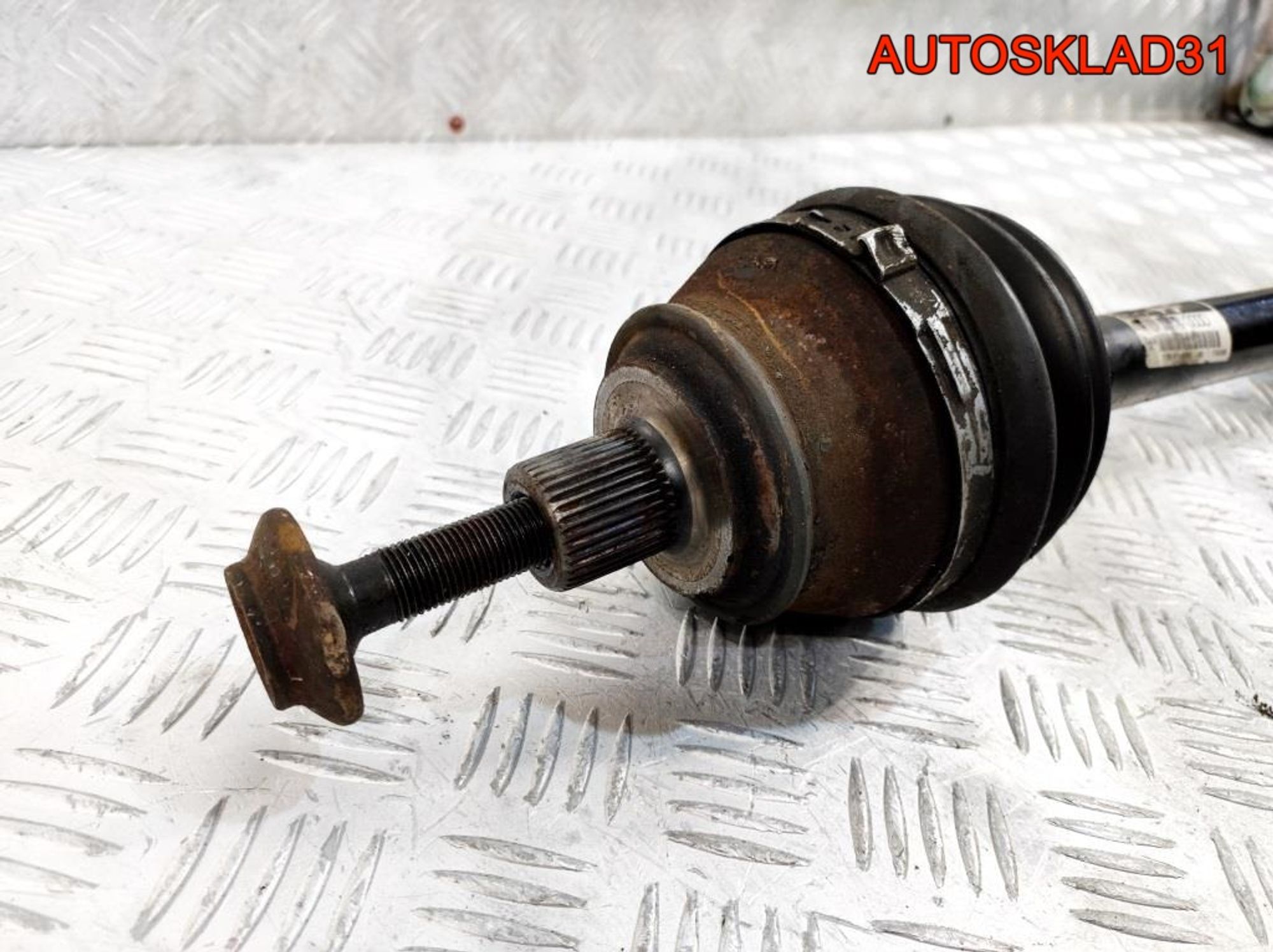 Полуось передняя левая 4WD АКПП Audi A6 C6 3,0 BMK 4F0407271J, 4500 рублей, Дубовое