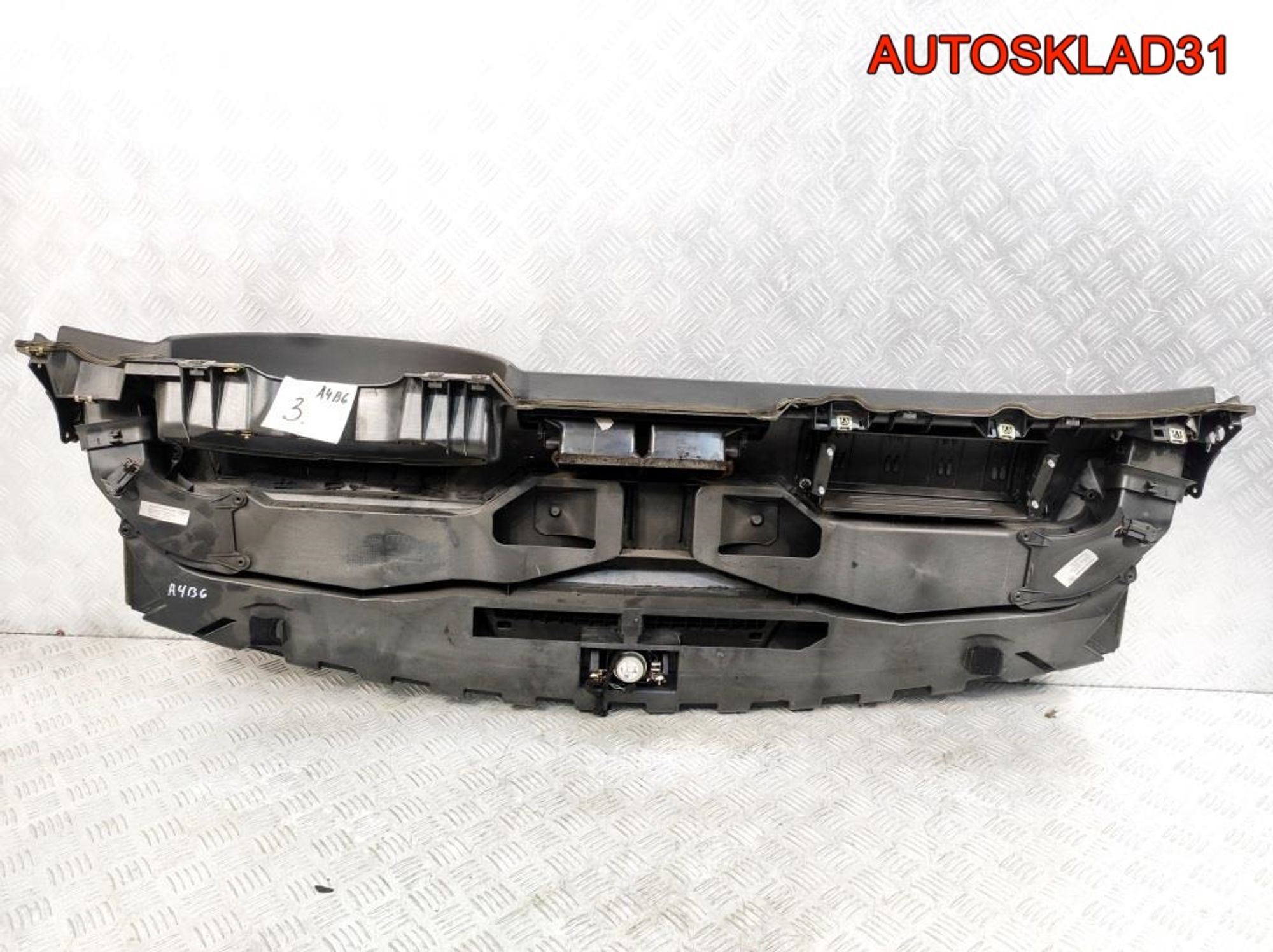 Торпедо Голое Audi A4 B6 8E1857067A, 7000 рублей, Дубовое