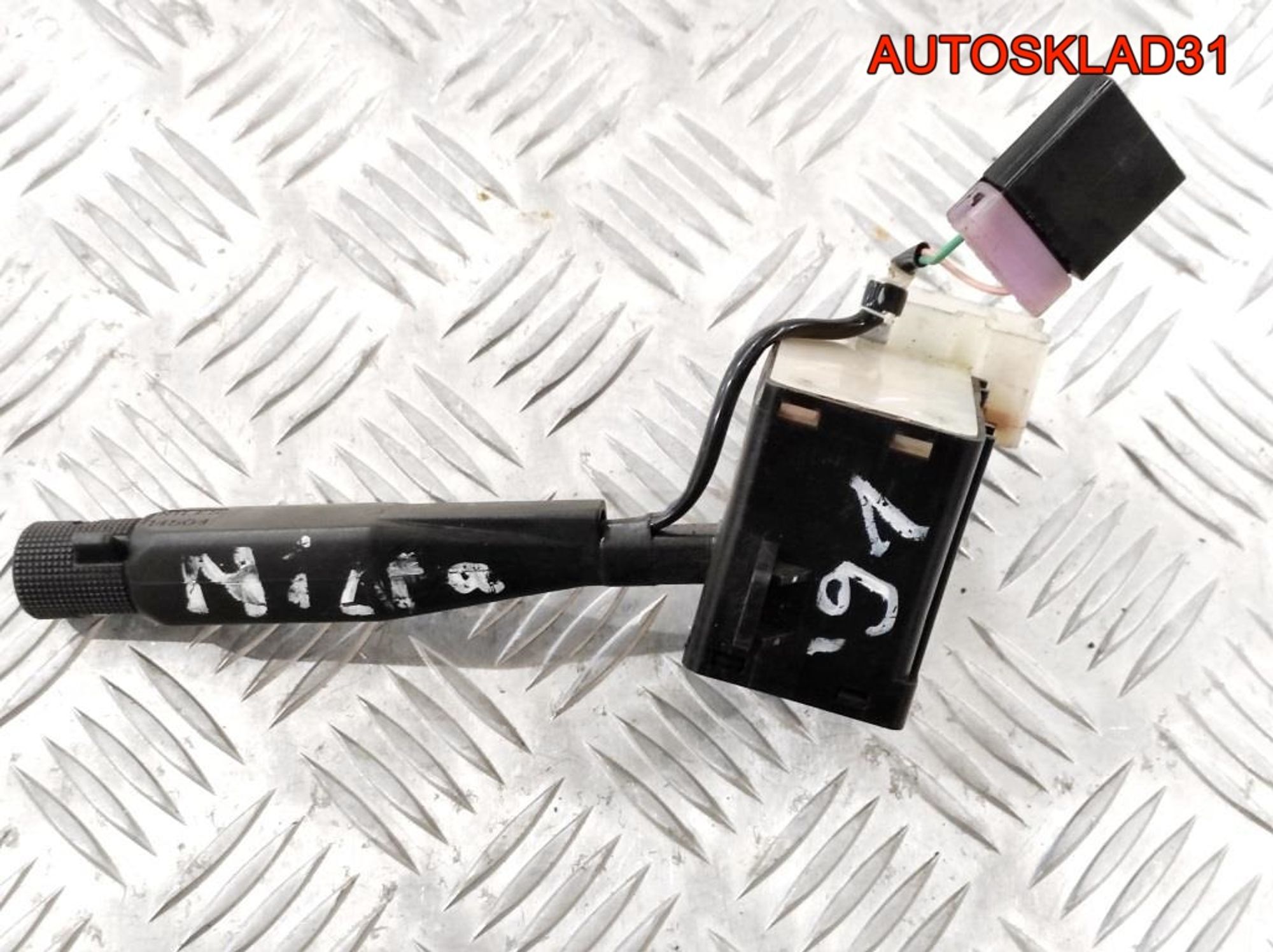 Переключатель поворотов Nissan Micra K10, 700 рублей, Дубовое