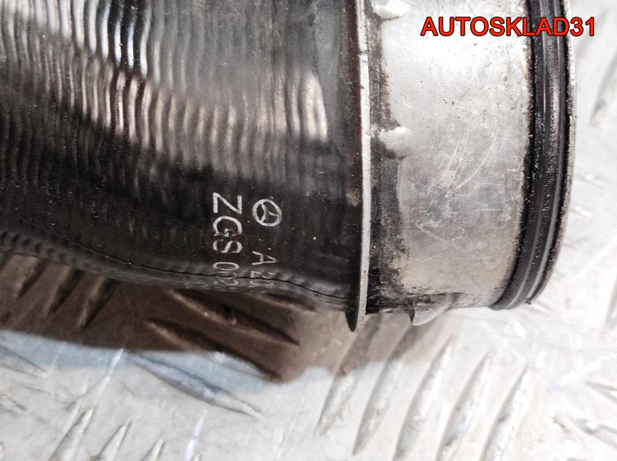 Патрубок интеркулера Mercedes Benz W203 2.2 Дизель A2035281582, 2500 рублей, Дубовое