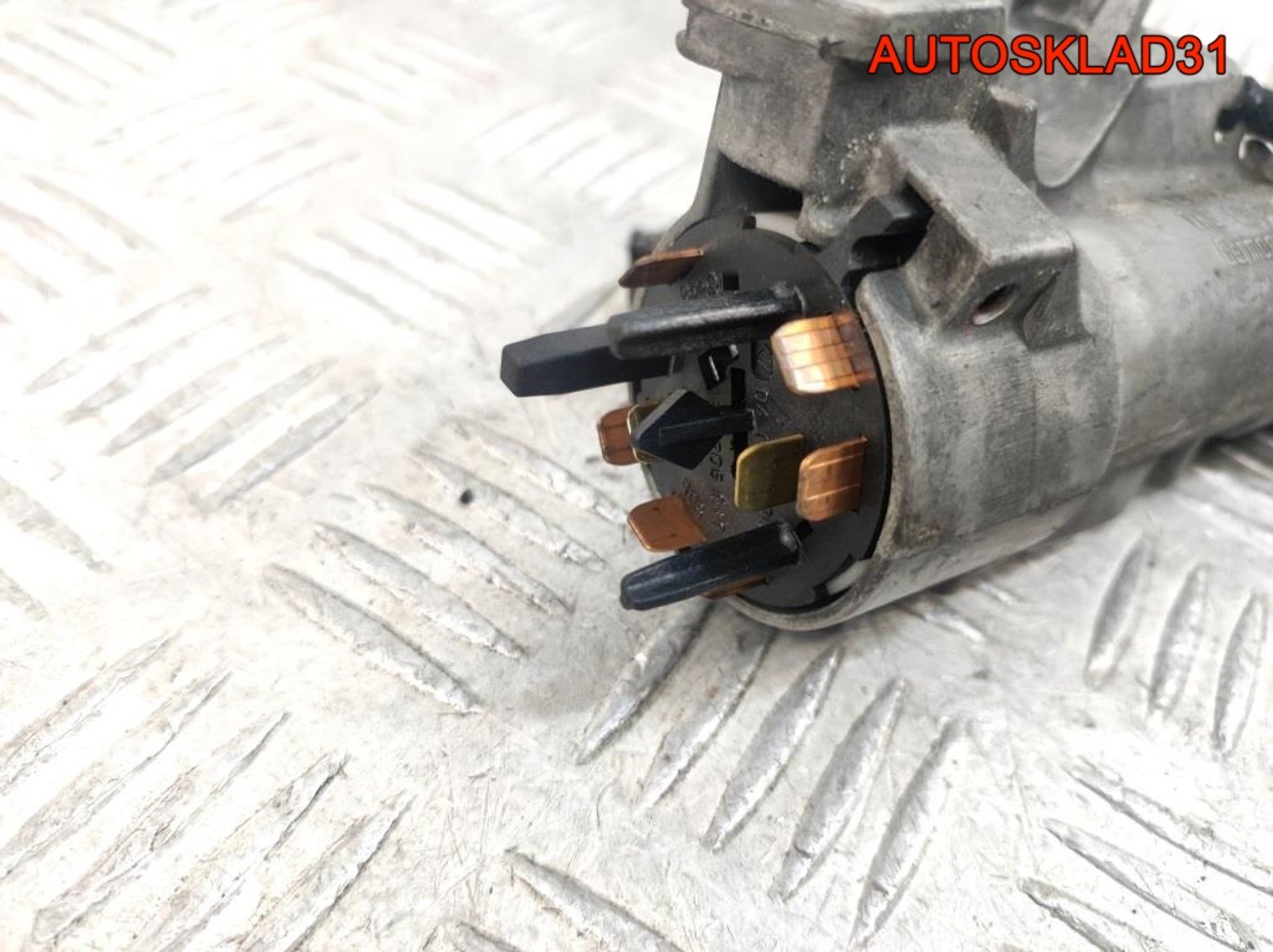 Комплект замок зажигания и личинки с ключом VW Passat B5 4B0905851A, 5400 рублей, Дубовое