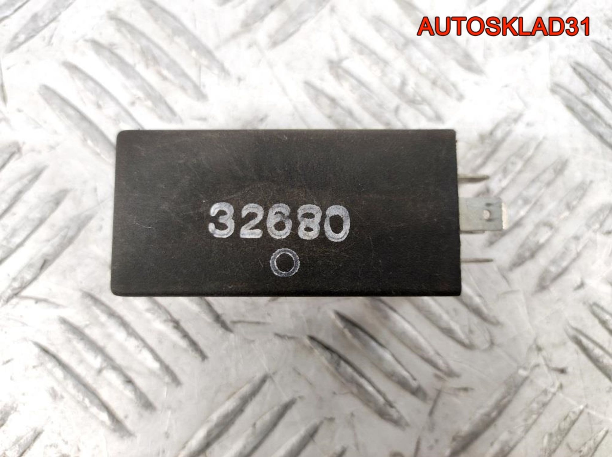Реле накала свечей Audi A6 C4 4A0907513A, 2000 рублей, Дубовое