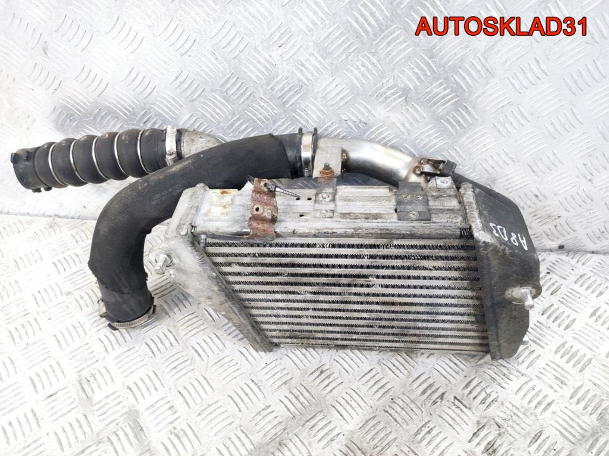 Интеркулер Audi A8 D3 4E0145805D Дизель, 5700 рублей, Дубовое