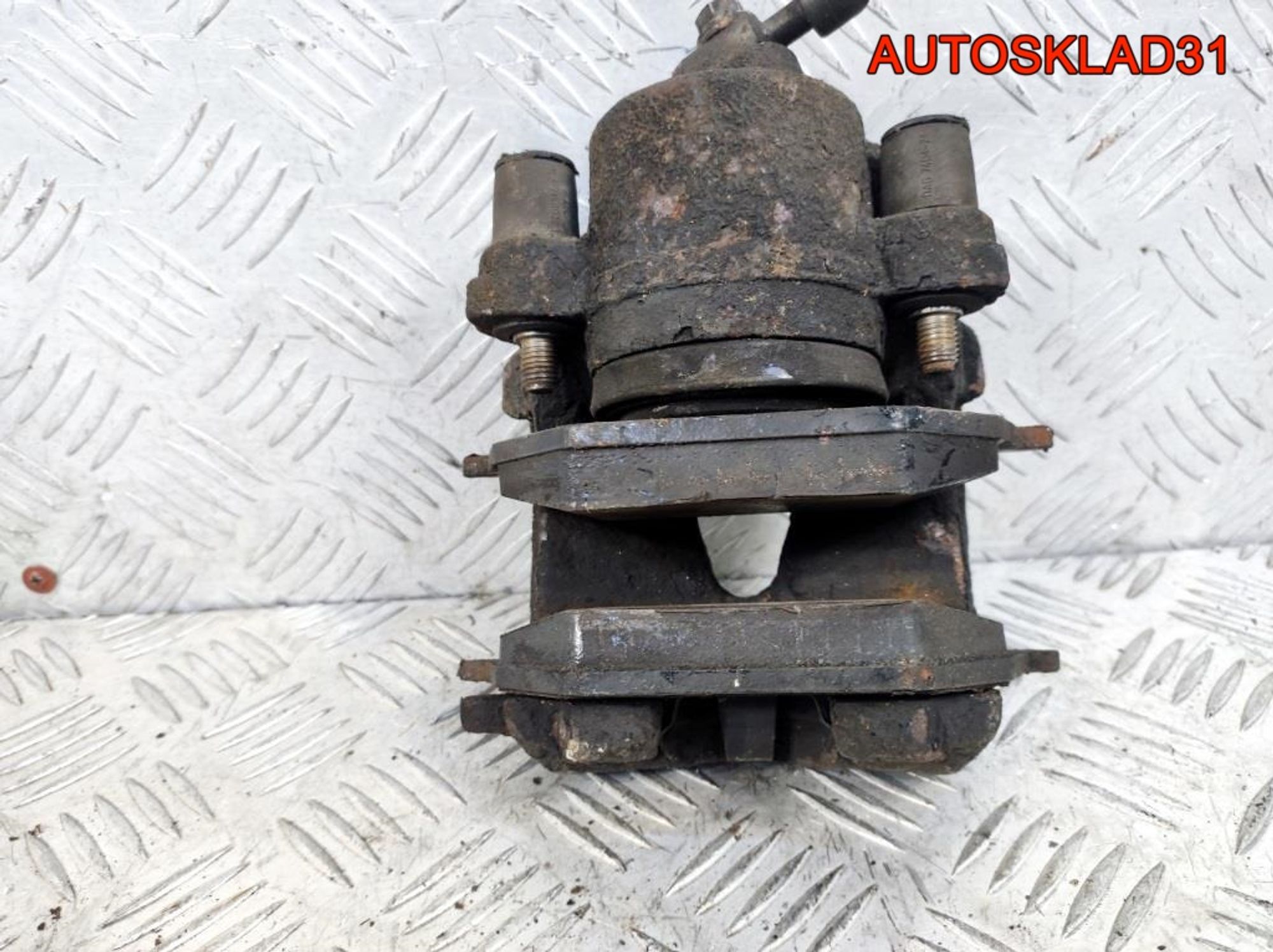 Суппорт тормозной передний правый VW Polo 9N, 1300 рублей, Дубовое