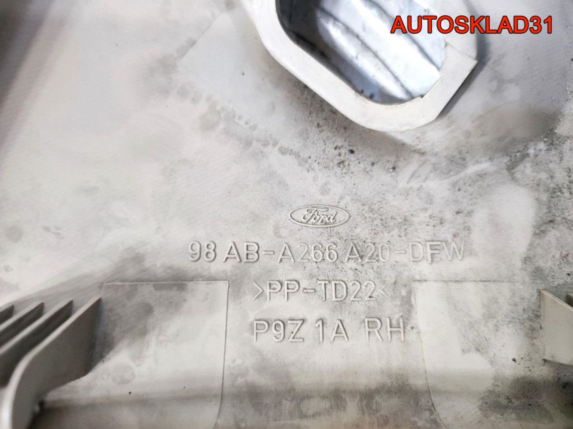 Накладка ручки двери внутри Комплект Ford Focus 1, 900 рублей, Дубовое