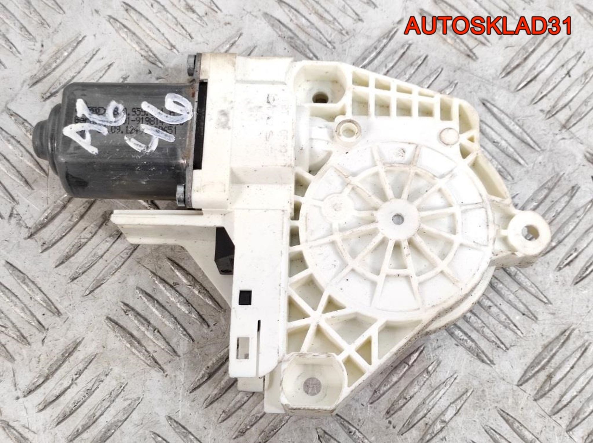 Моторчик стеклоподъемника задний R Audi A6 C7 8K0959811A, 1000 рублей, Дубовое
