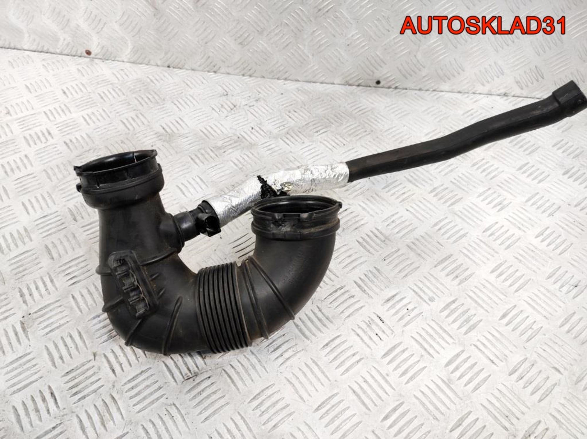 Патрубок воздушного фильтра Mercedes X204 651.912, 1500 рублей, Дубовое