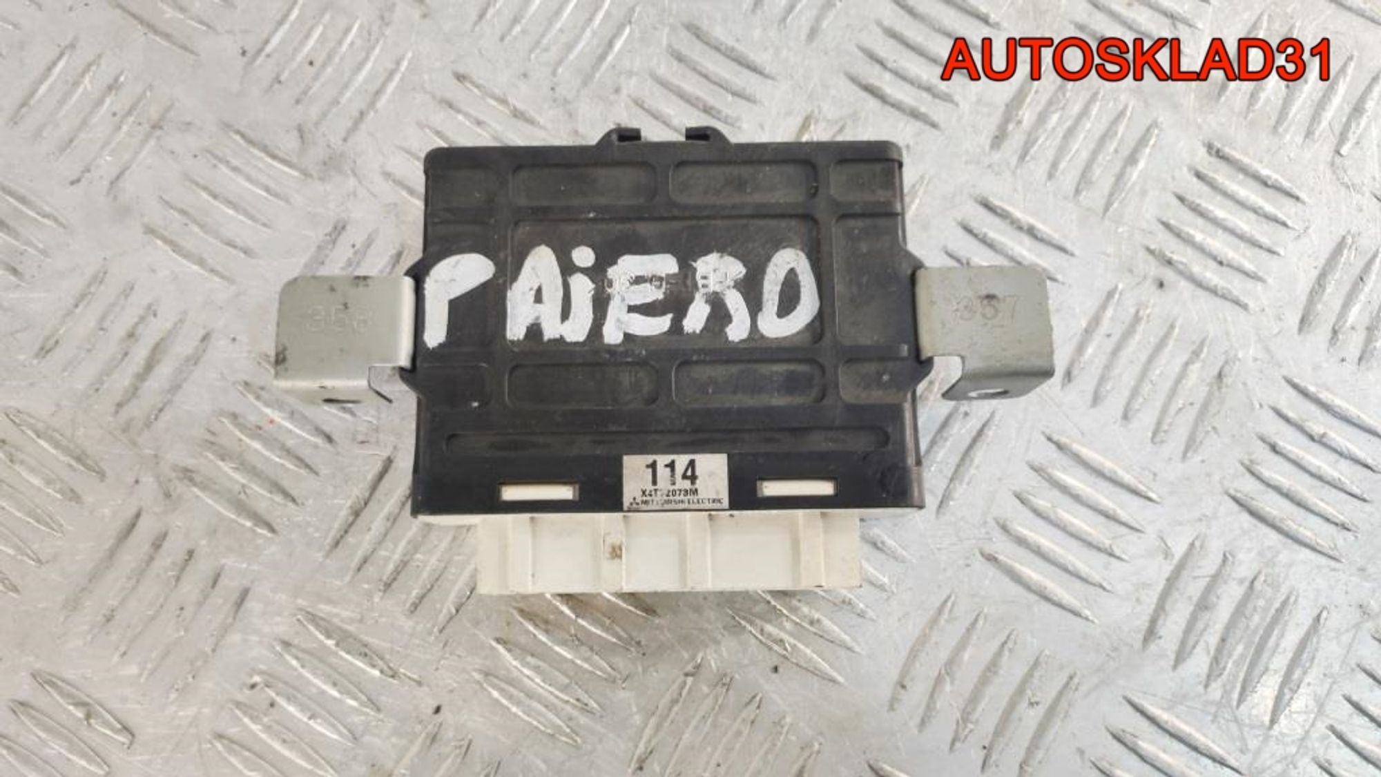Блок управления полным приводом Mitsubishi Pajero 3 MR580114, 1500 рублей, Дубовое
