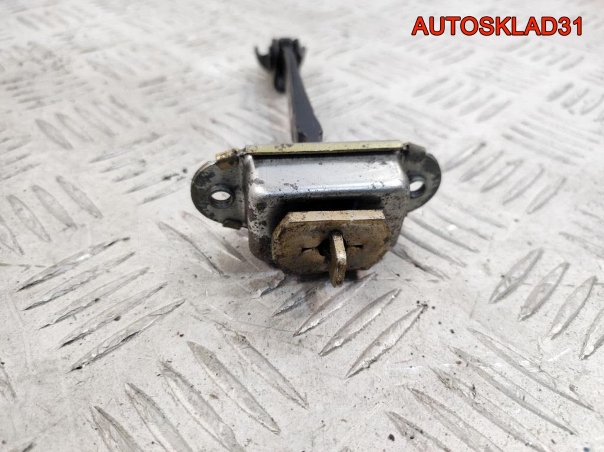 Ограничитель двери задней Nissan Note E11 824301U60A, 800 рублей, Дубовое