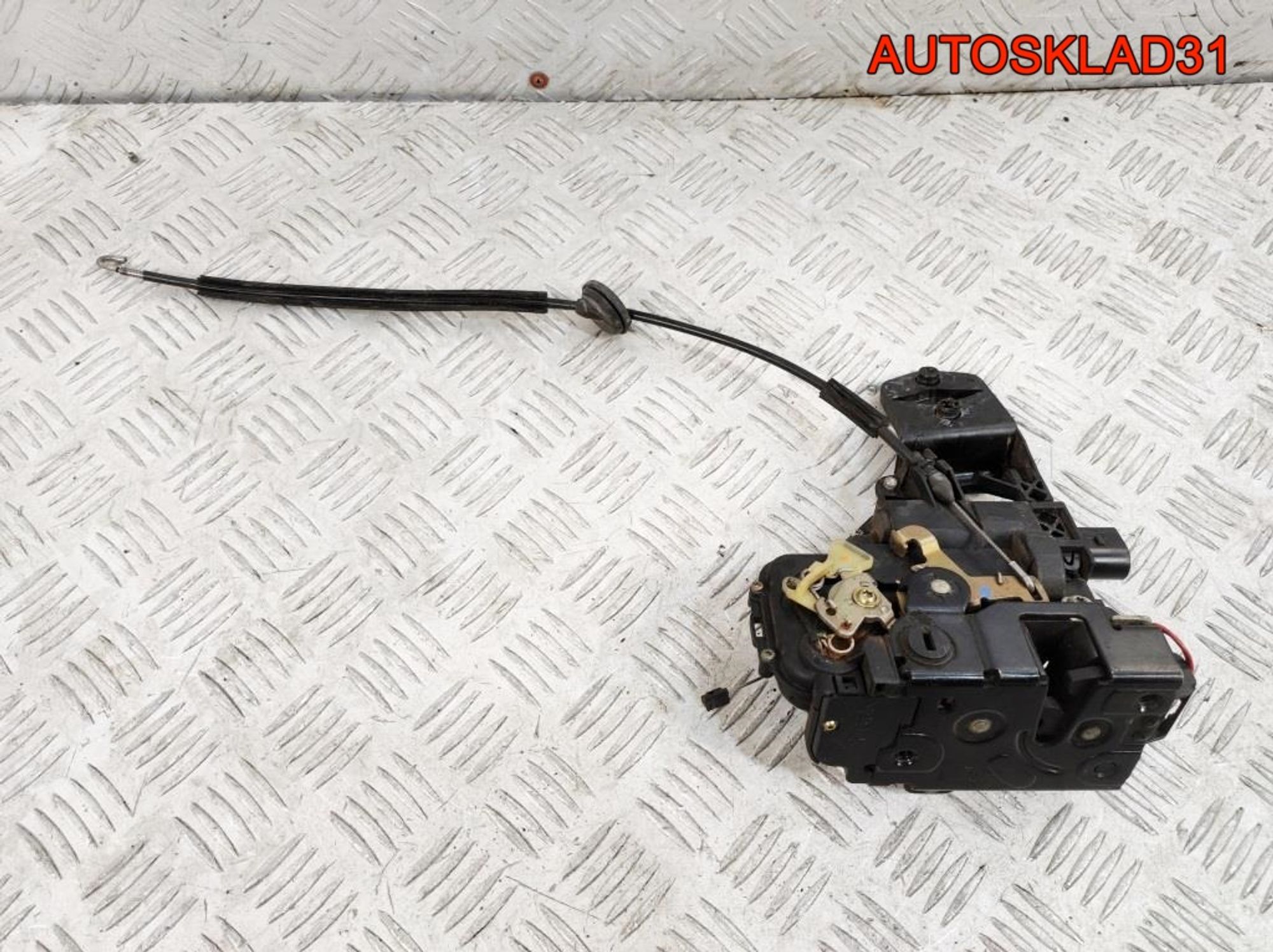 Замок двери задний левый VW Passat B5 3B0837867, 3500 рублей, Дубовое