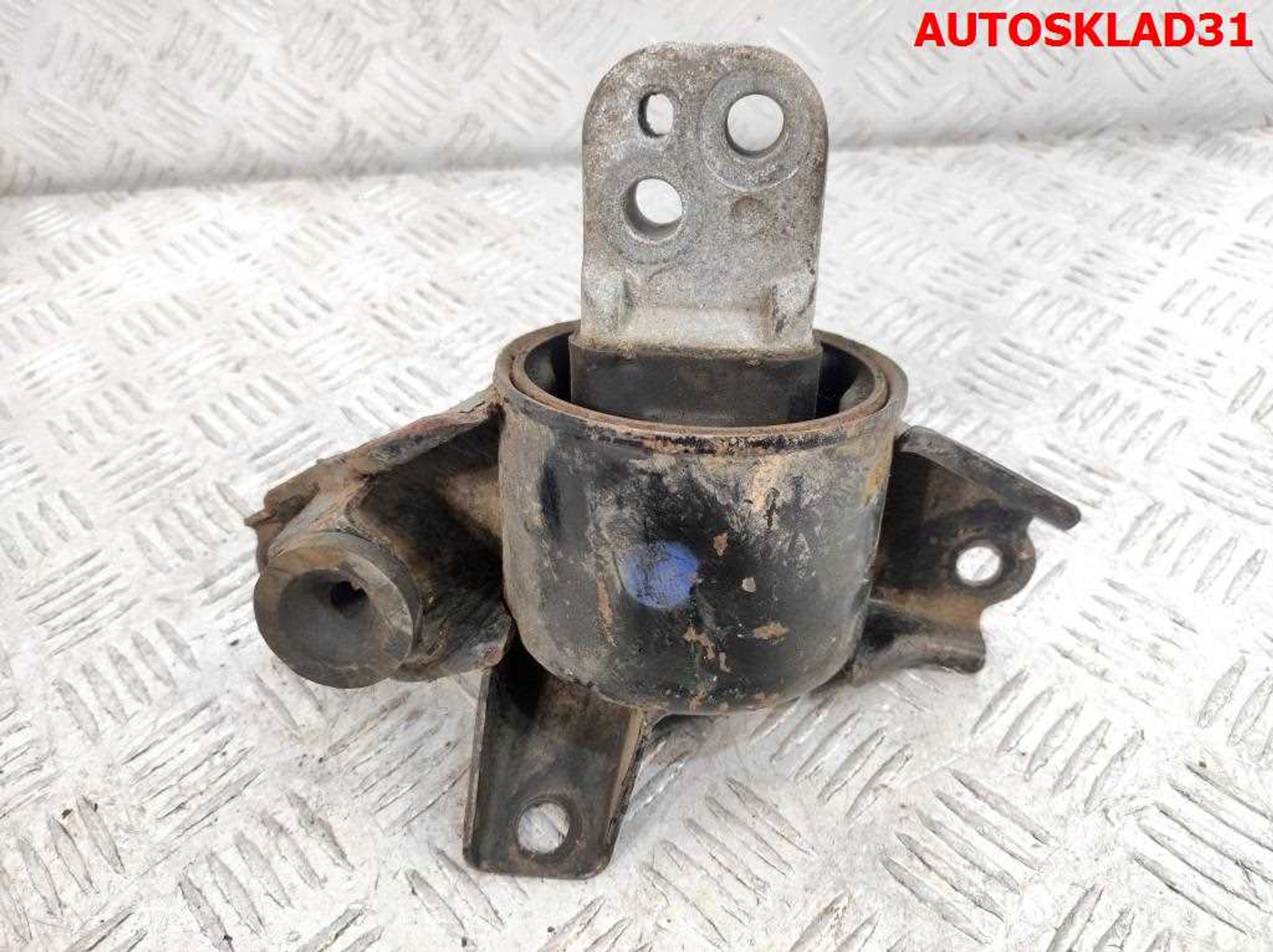 Опора МКПП левая Hyundai i30 218301M000, 2000 рублей, Дубовое