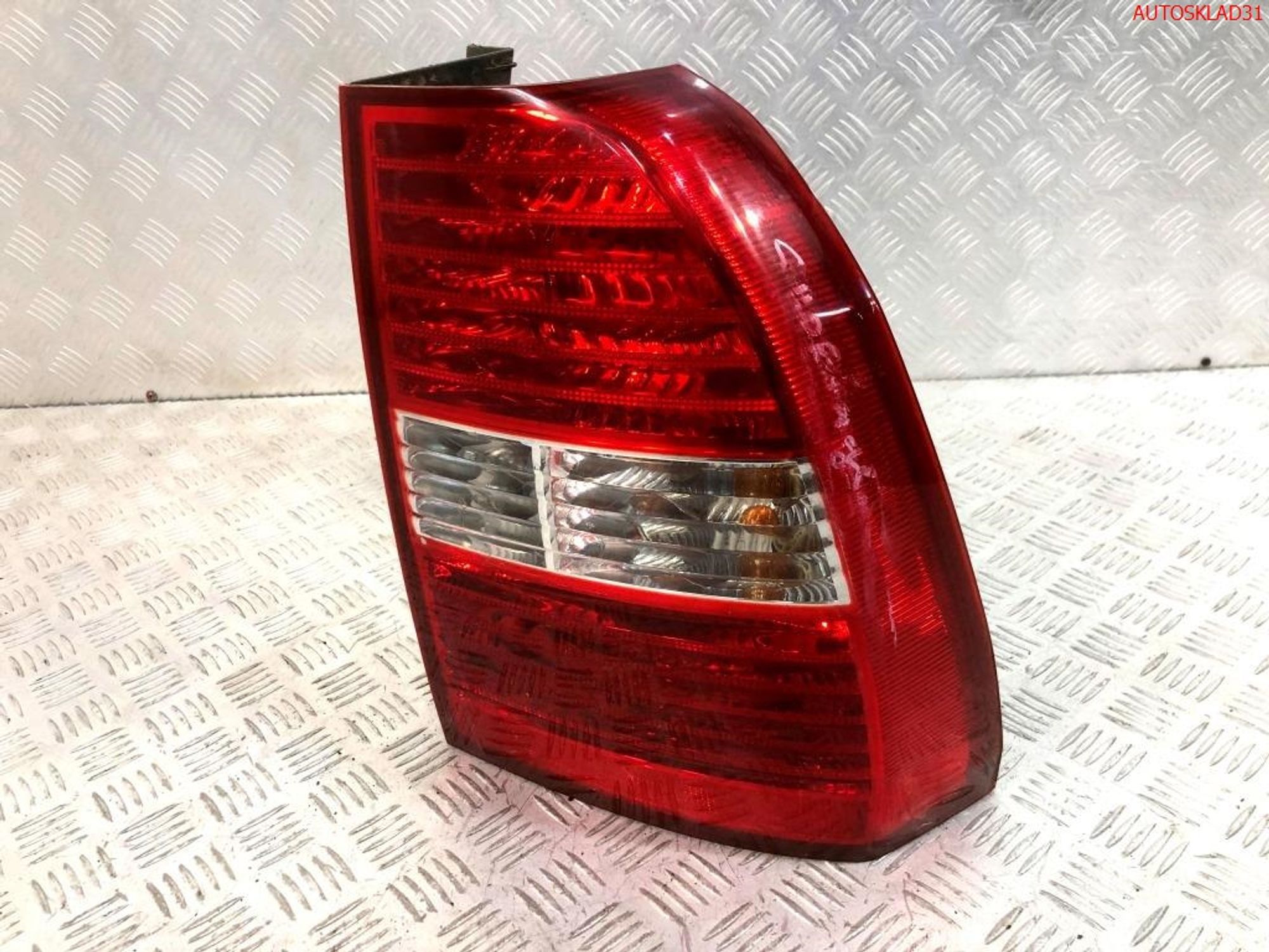 Фонарь задний правый Kia Sportage 2 924021F010, 6000 рублей, Дубовое