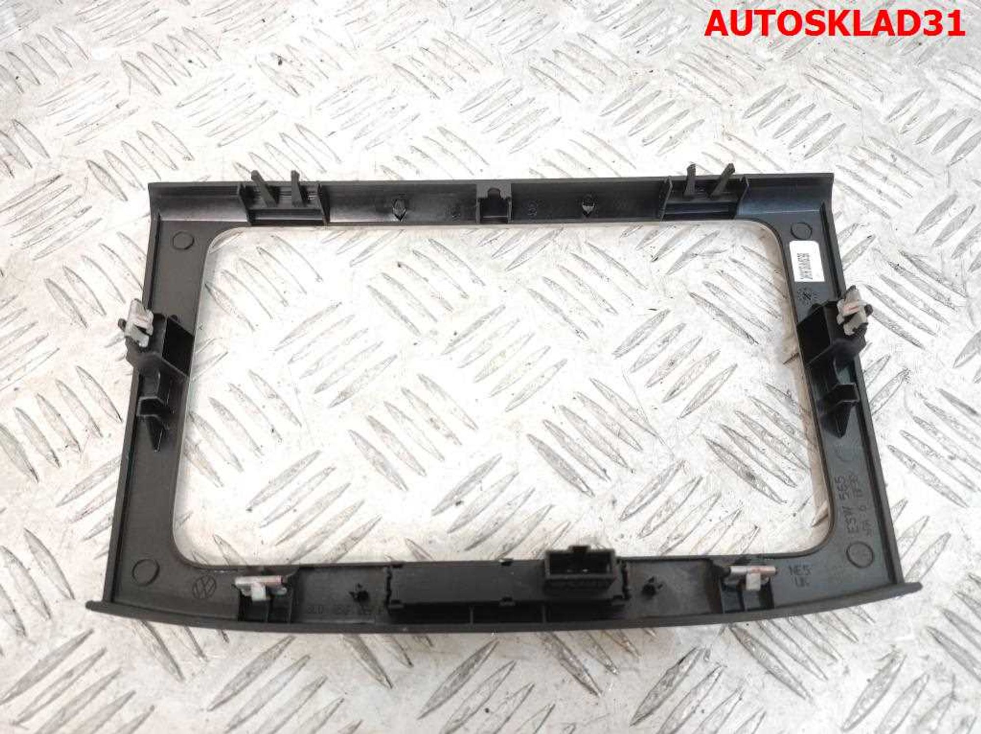 Рамка магнитолы VW Passat B6 3C0858069P, 600 рублей, Дубовое