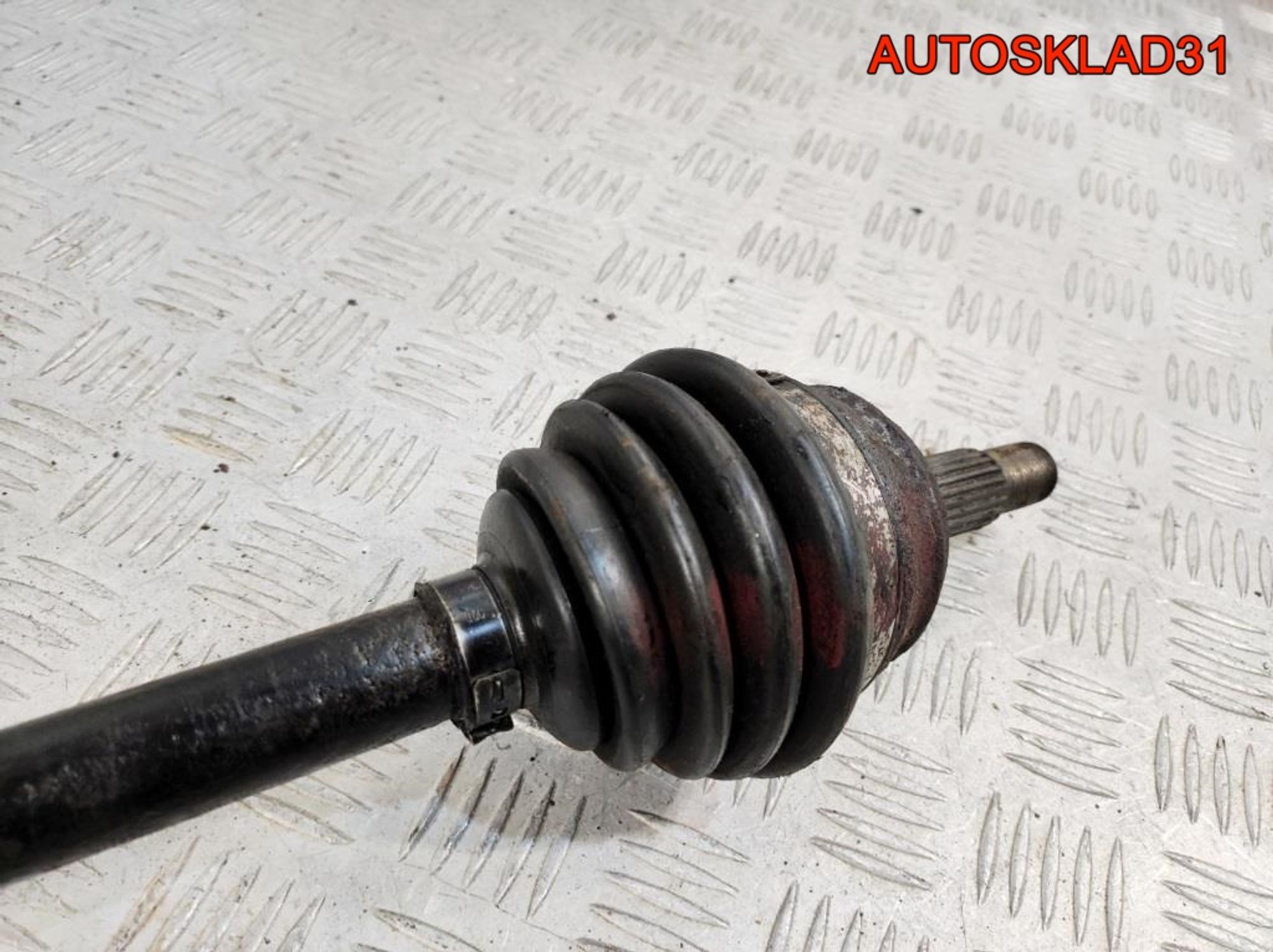 Полуось передняя левая VW Golf 3 1,4 Бензин, 2700 рублей, Дубовое