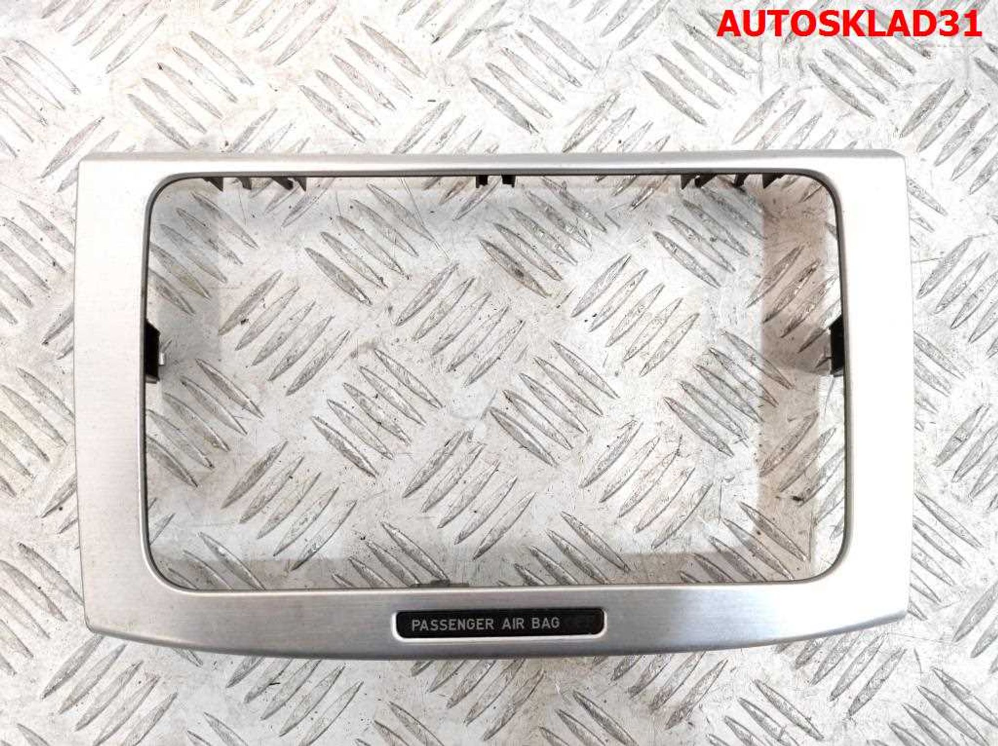 Рамка магнитолы VW Passat B6 3C0858069P, 600 рублей, Дубовое