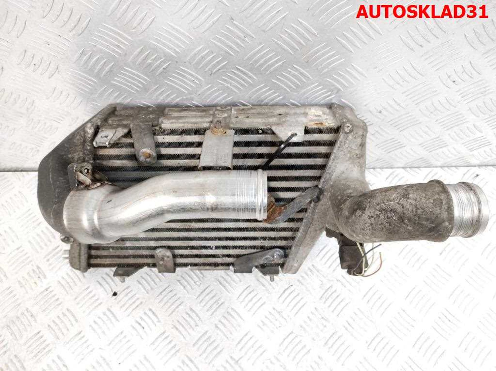 Интеркулер Audi A8 D3 4E0145805D Дизель, 5700 рублей, Дубовое