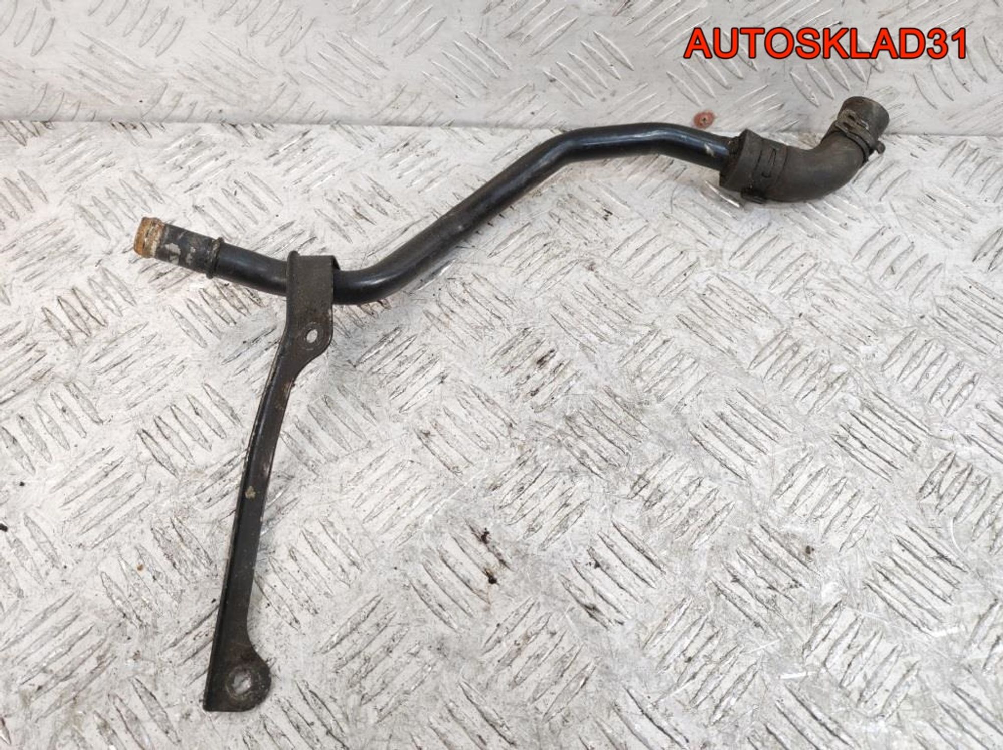 Трубка охлаждения Audi A4 B6 2,4 BDV 078121065N, 600 рублей, Дубовое