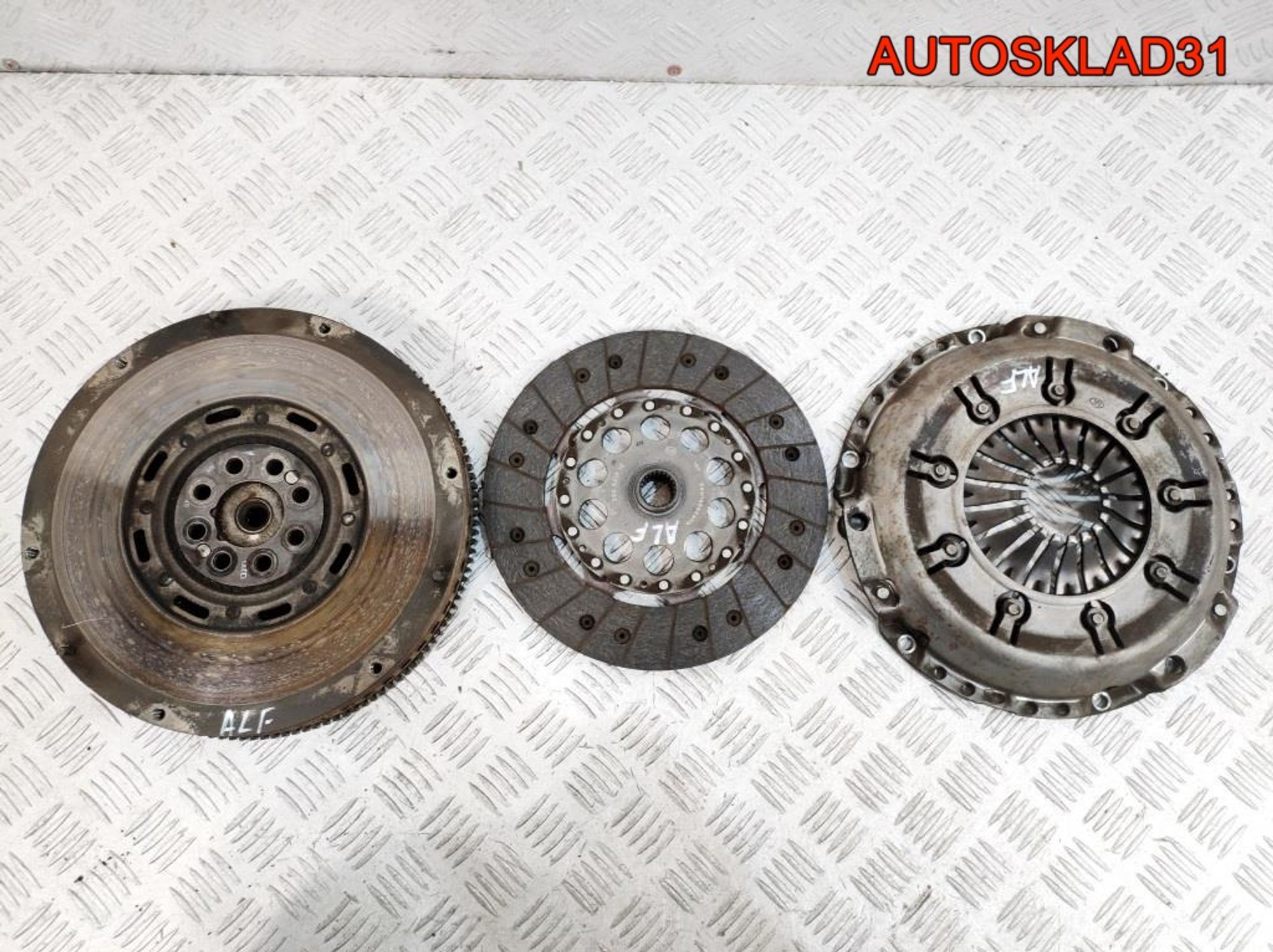 https://ycs.partsauto.market/partsauto-images/thmbs/userImages/edda01b21c13eaa6671738306aa09410/part/bd3fe391-5933-4235-9e36-59f015dbeb2b_1781617246974.jpg