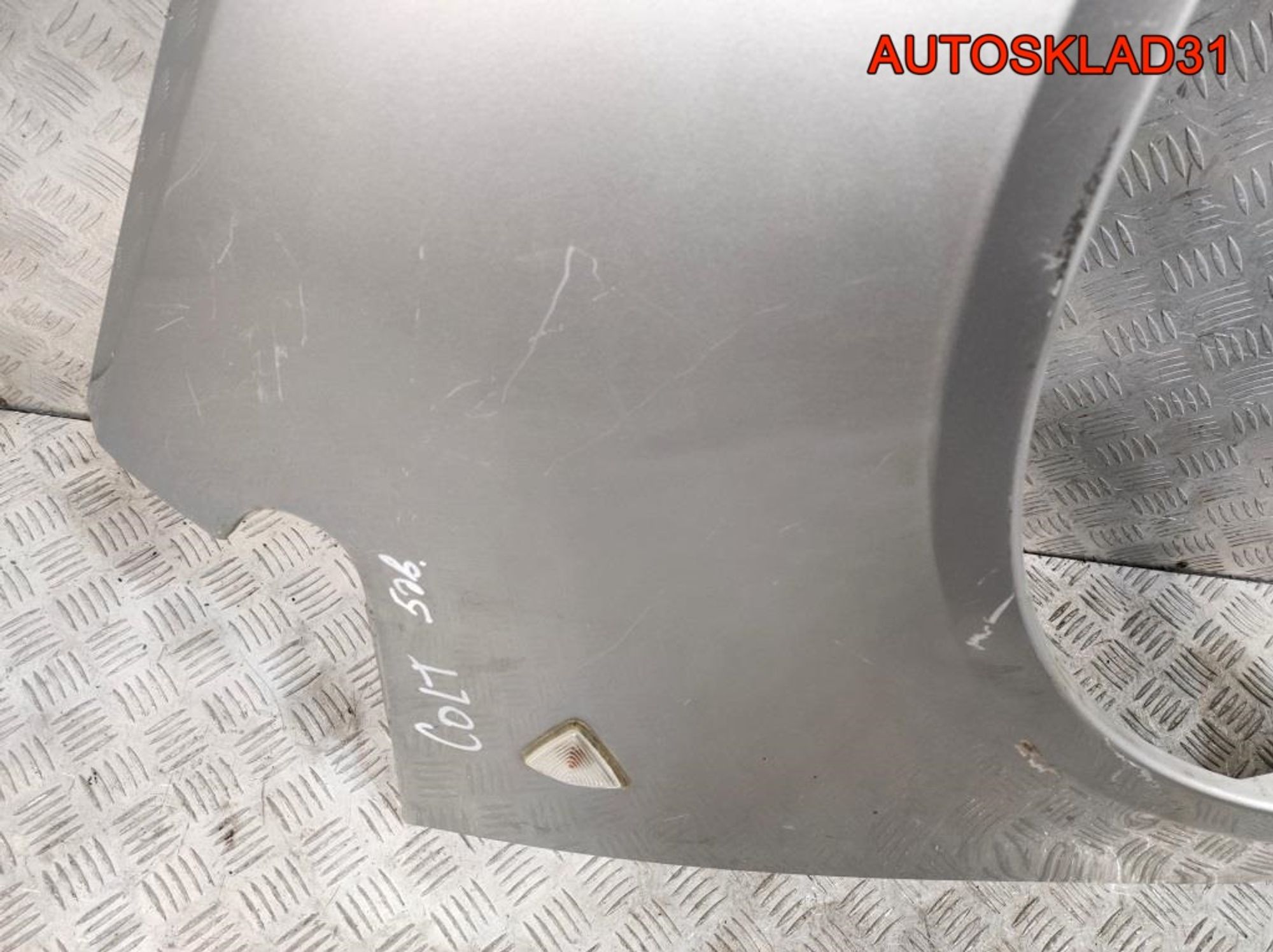 Крыло переднее правое пять дверей Mitsubishi Colt Z3 5220D126, 10800 рублей, Дубовое