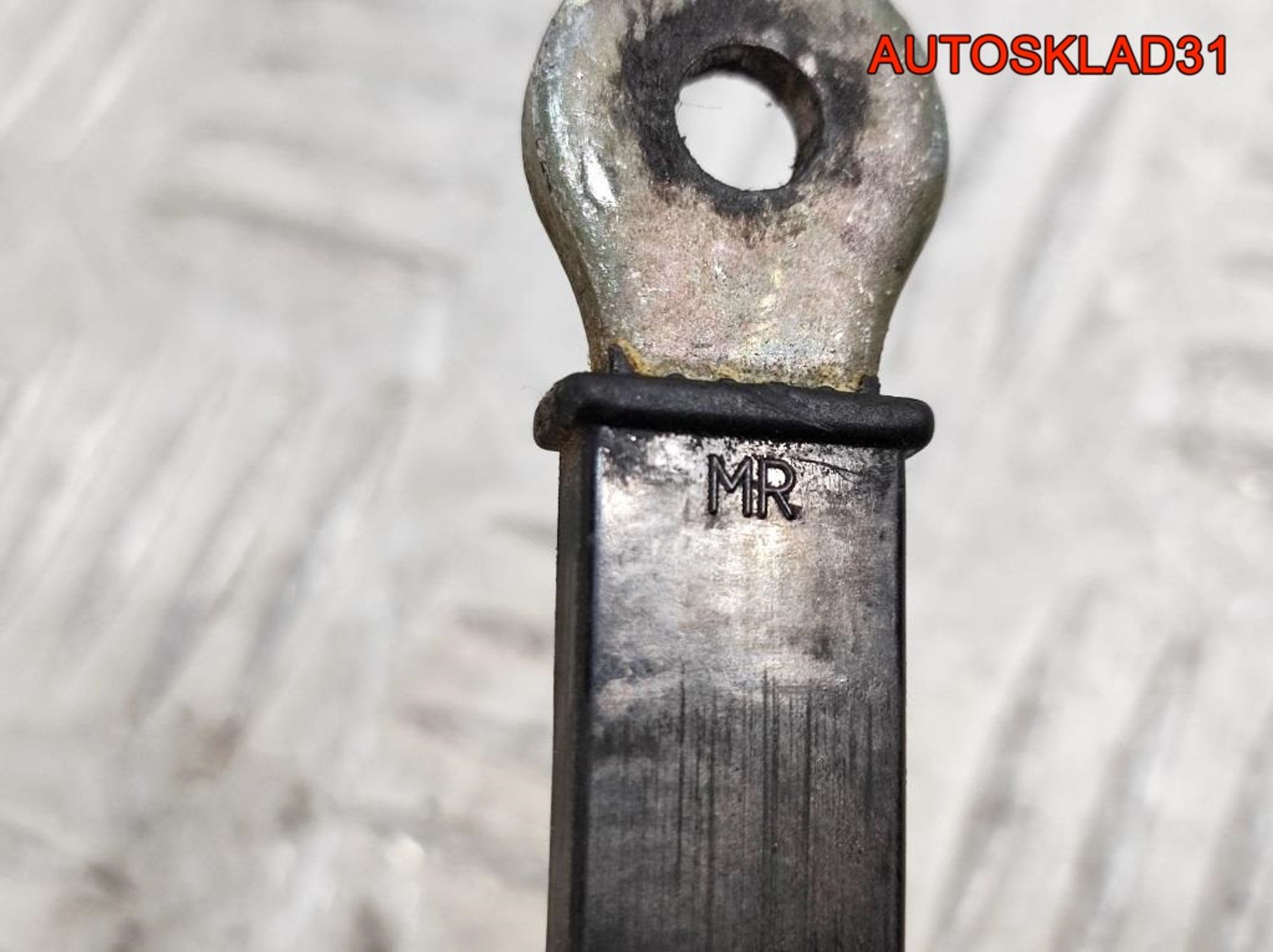 Ограничитель двери передний Mitsubishi Carisma DA, 800 рублей, Дубовое