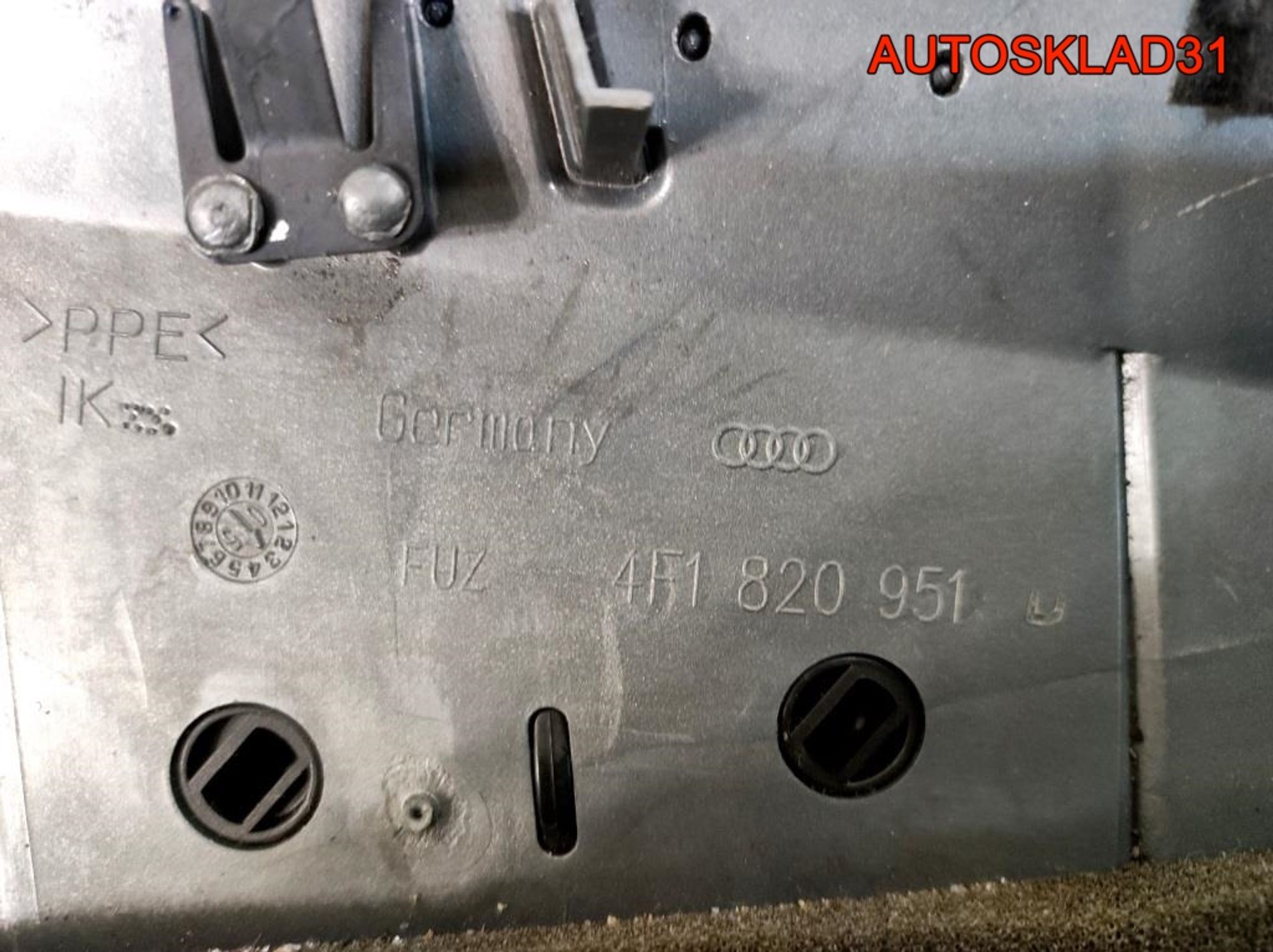 Дефлектор воздушный Audi A6 C6 4F1820951, 3200 рублей, Дубовое