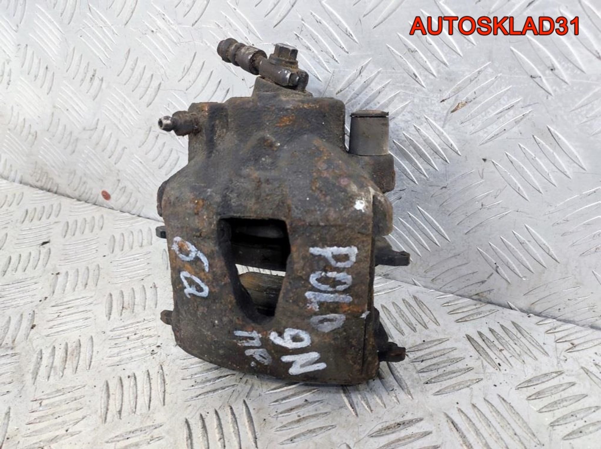 Суппорт тормозной передний правый VW Polo 9N, 1300 рублей, Дубовое