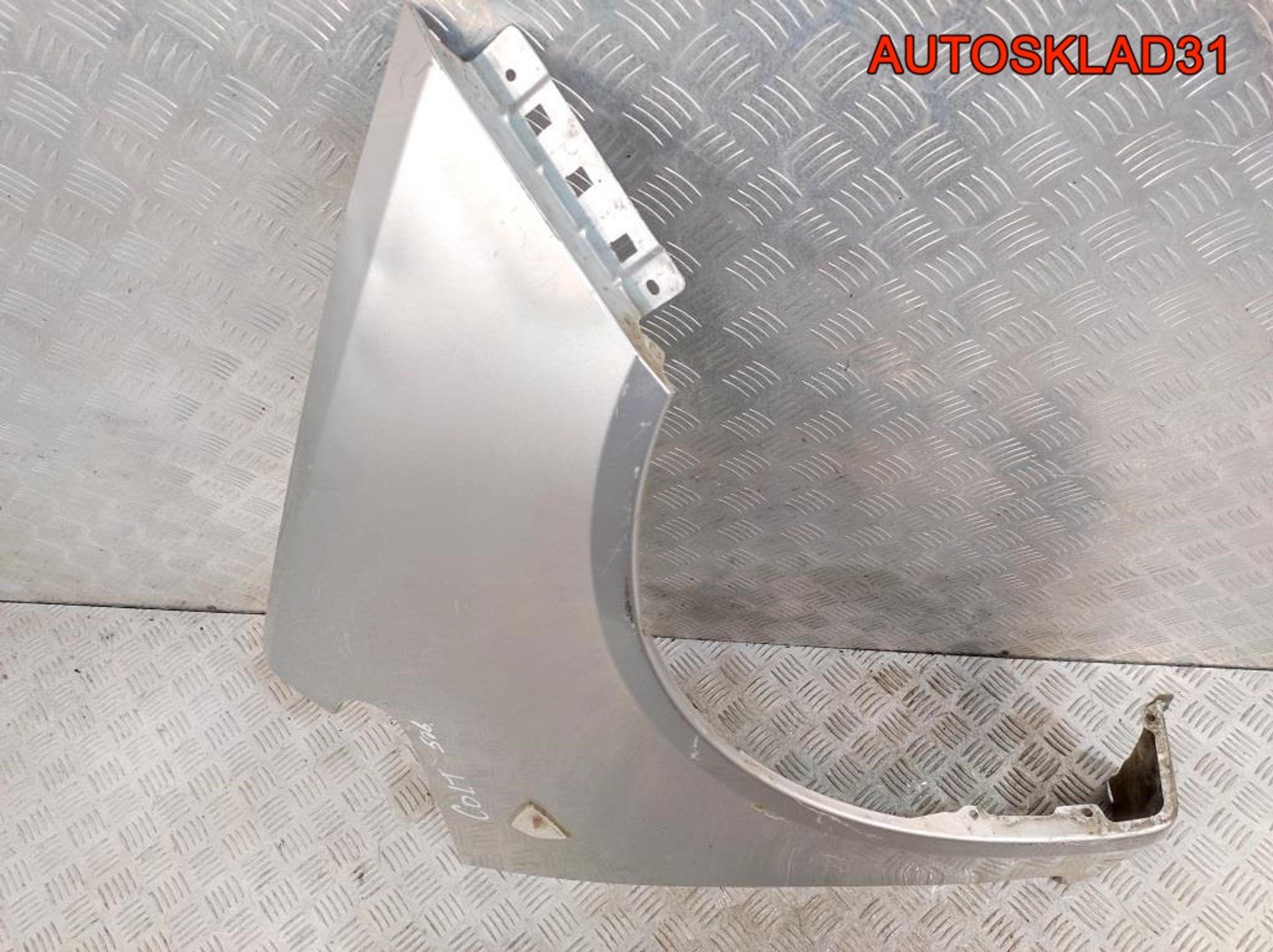 Крыло переднее правое пять дверей Mitsubishi Colt Z3 5220D126, 10800 рублей, Дубовое