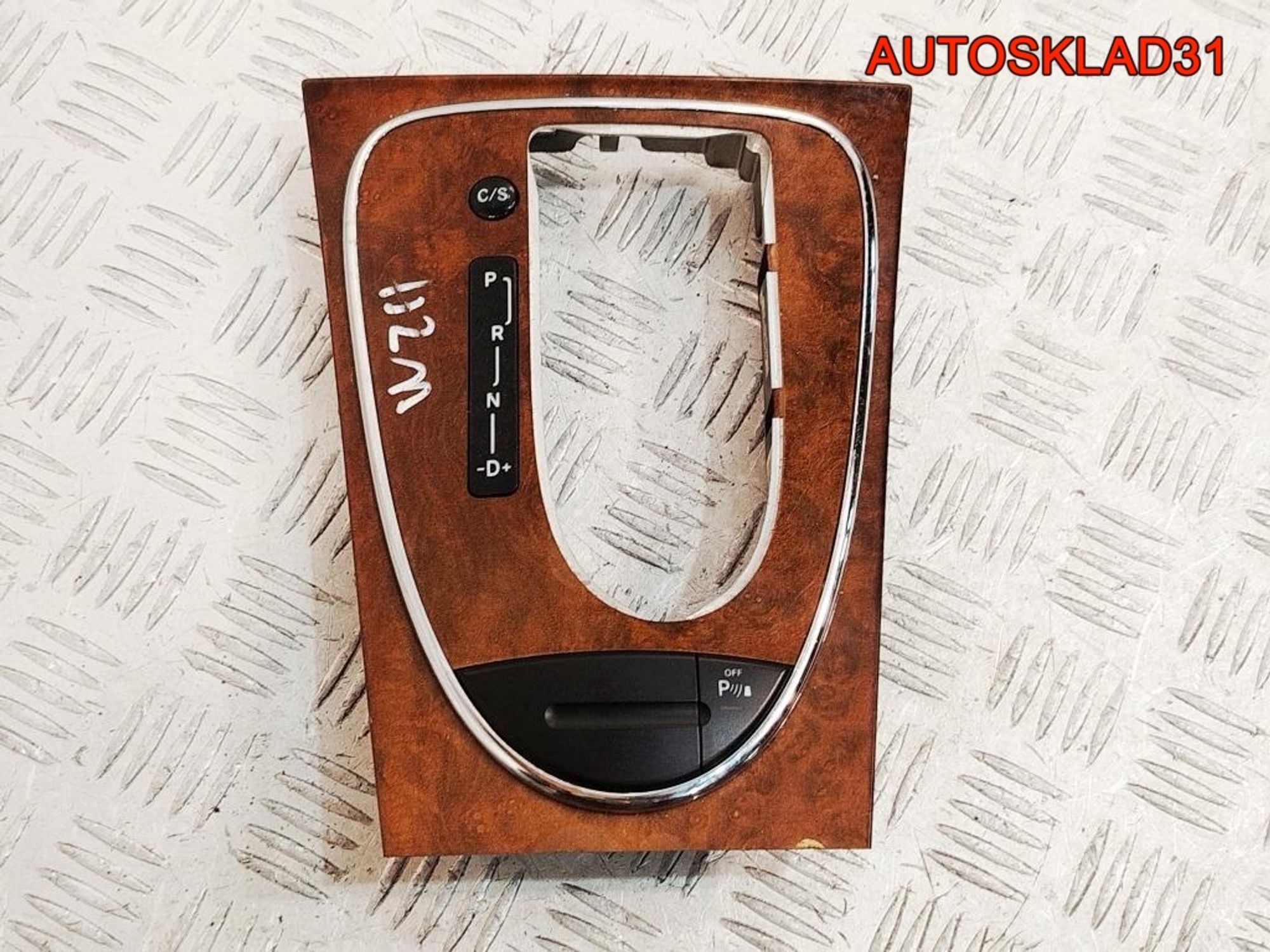 Накладка декоративная кулисы Mercedes Benz W211 A2116802336, 2000 рублей, Дубовое
