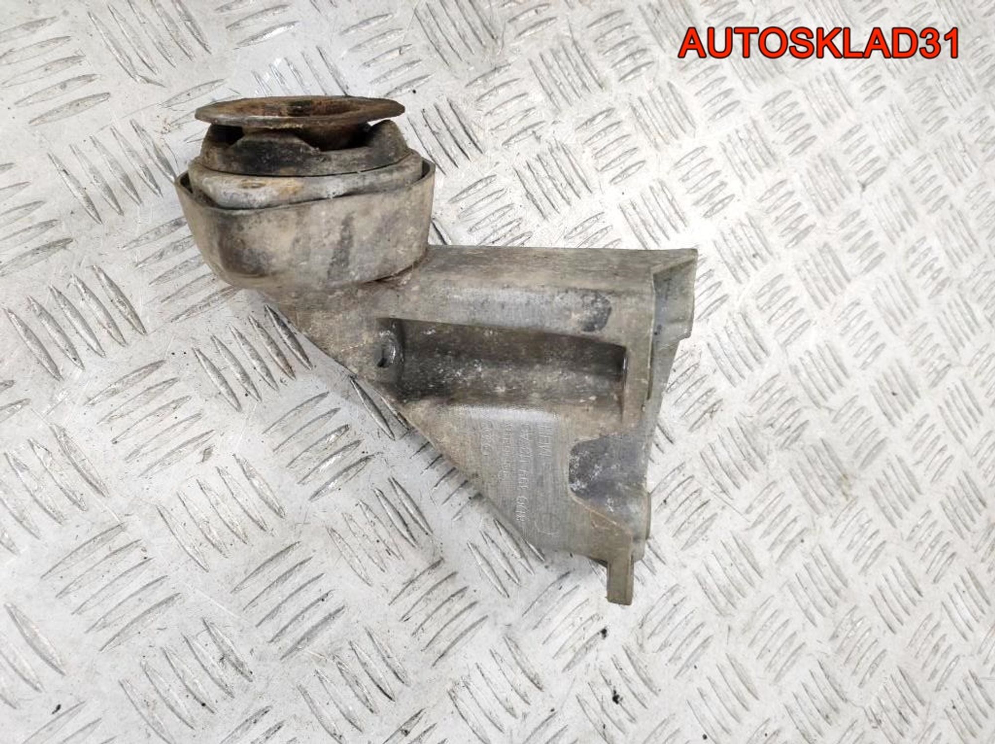 Кронштейн МКПП Audi A6 C5 2,4 Бензин 8D0399113AG, 14000 рублей, Дубовое