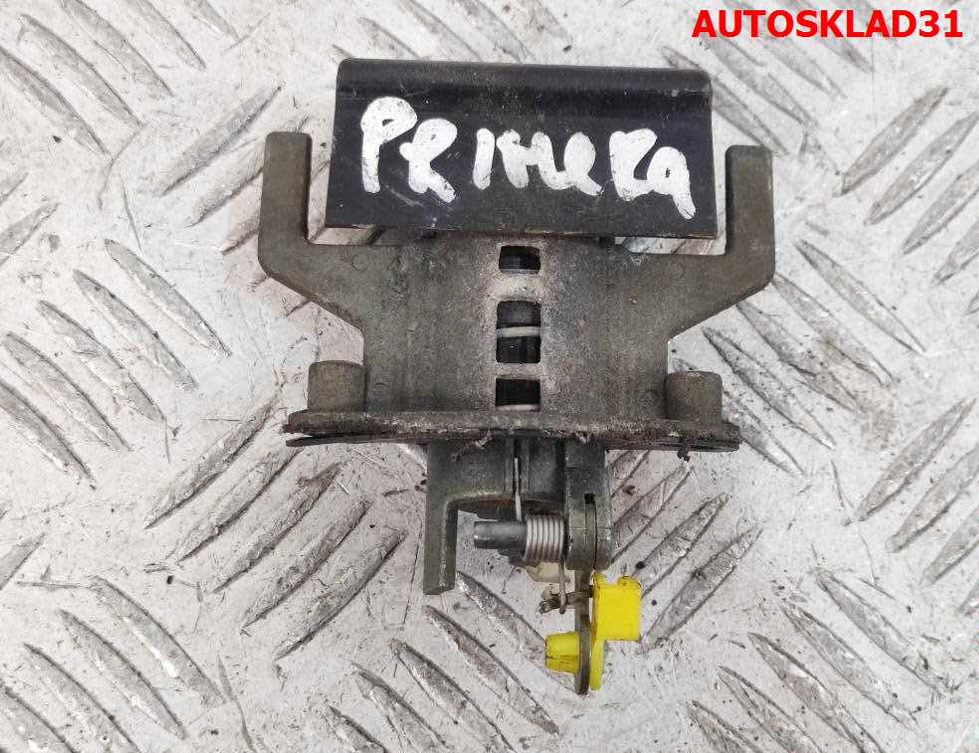 Кнопка открывания багажника Nissan Primera P11E 908122F000, 1500 рублей, Дубовое