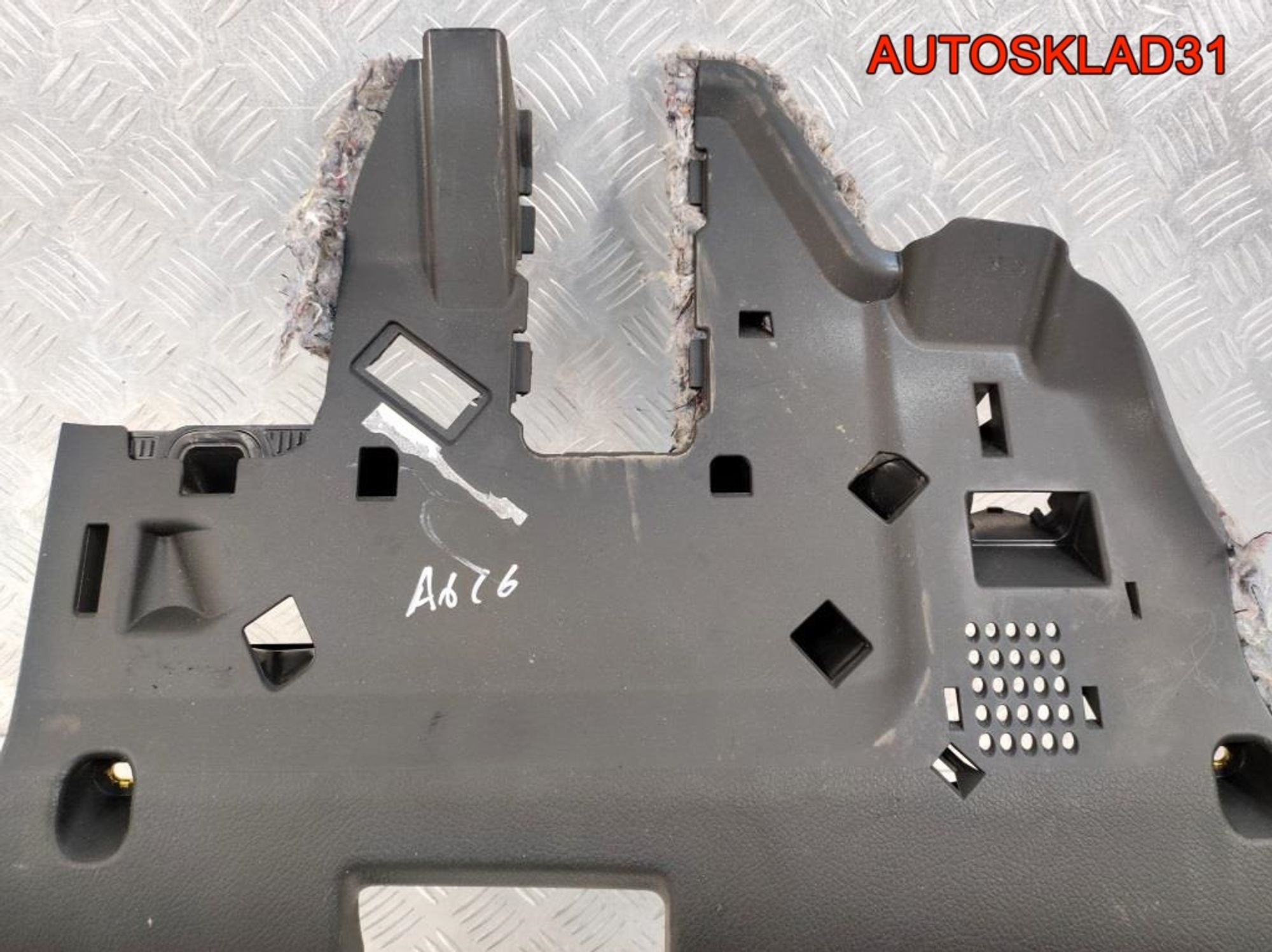 Накладка торпедо Audi A6 C6 4F1863075H, 900 рублей, Дубовое