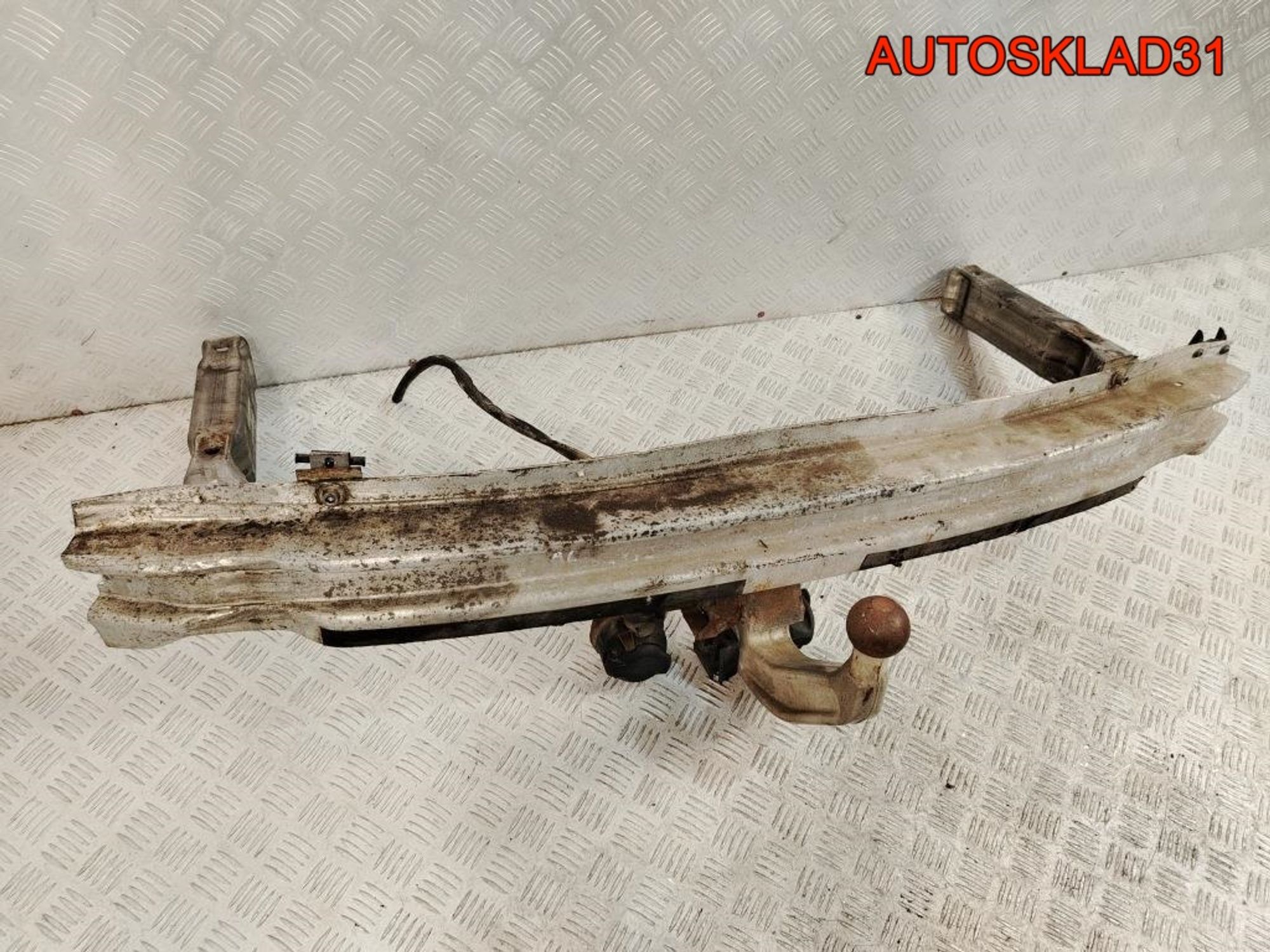 Фаркоп со съёмным крюкoм Audi A4 B6 Combi 8E0807309D, 20000 рублей, Дубовое