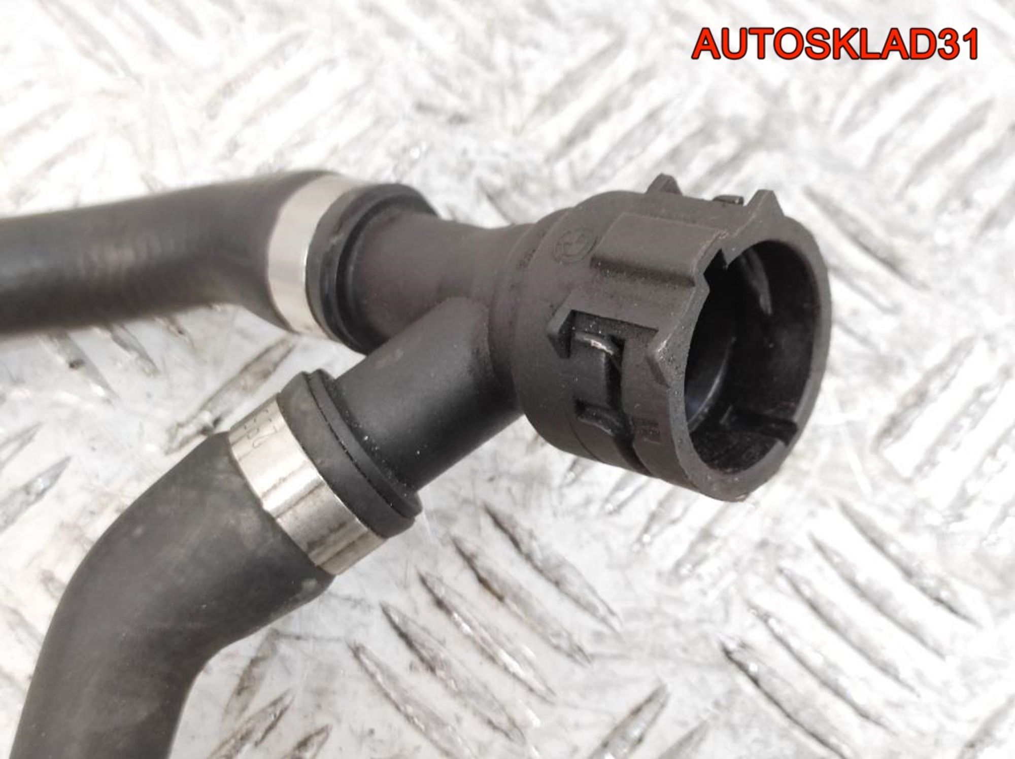 Шланг системы охлаждения BMW E90 2.0 N47D20A 17127799750, 1500 рублей, Дубовое