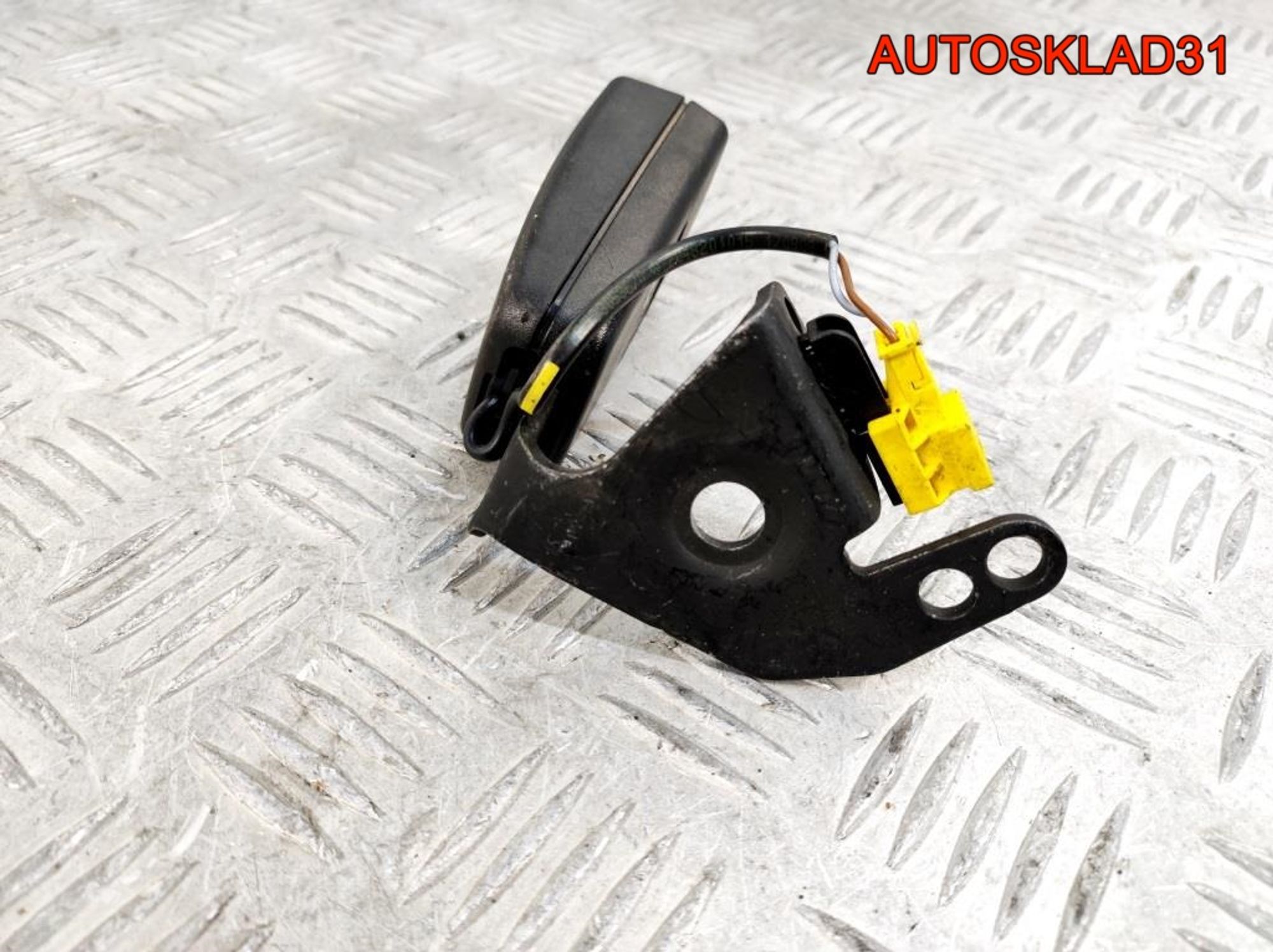 Ответная часть ремня Mercedes GLK A2048602569, 900 рублей, Дубовое