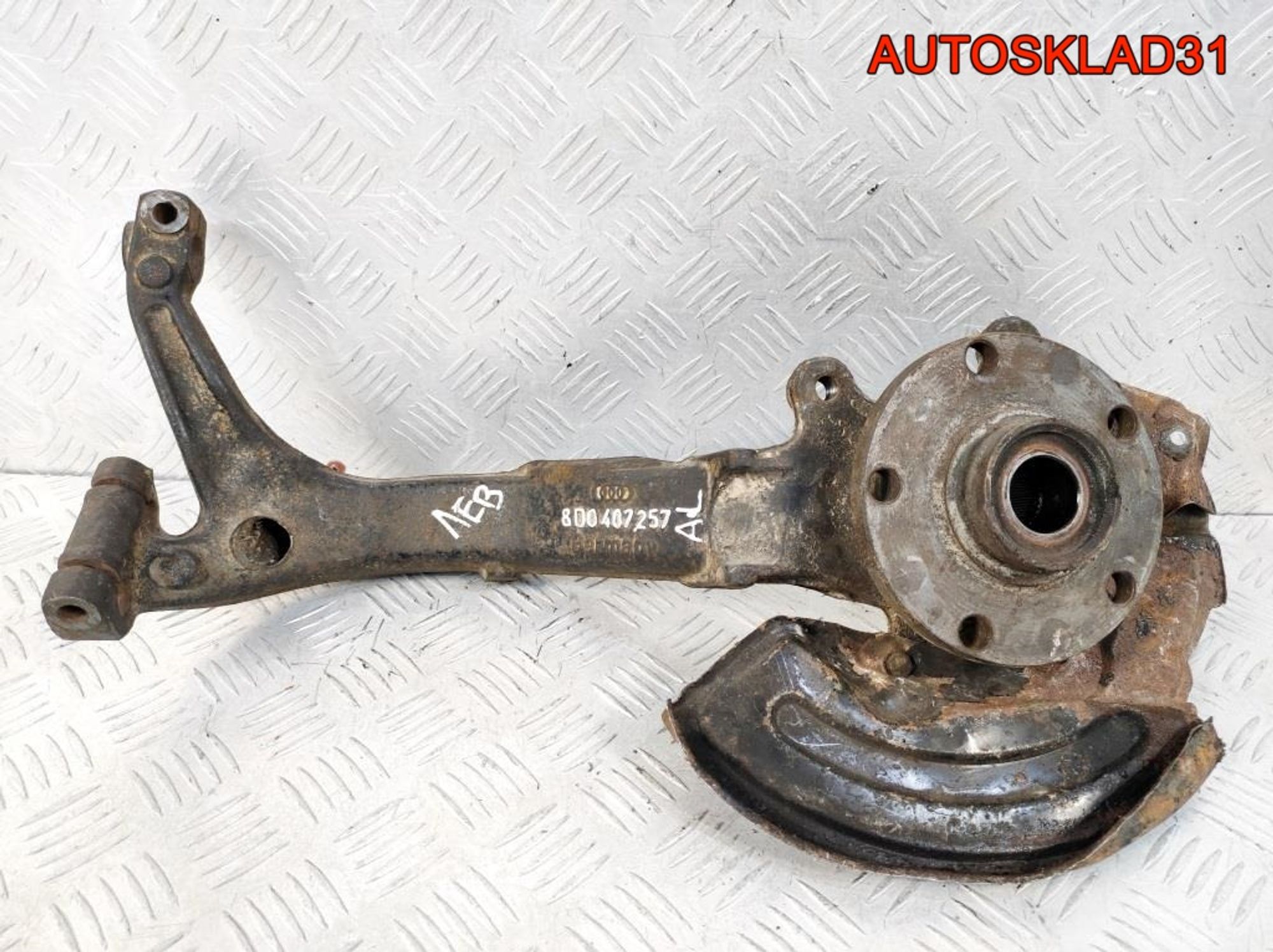 Кулак передний левый VW Passat B5 8D0407257AL, 1200 рублей, Дубовое