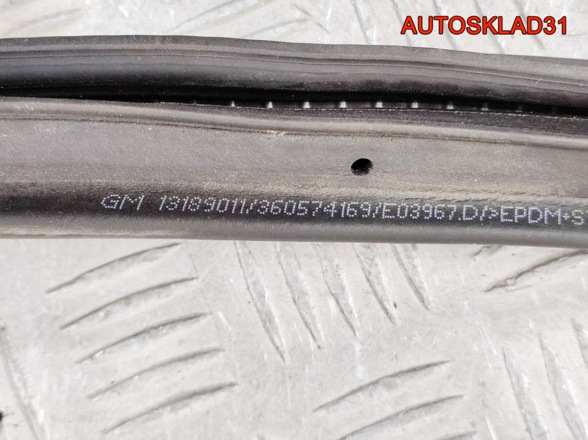 Уплотнитель двери Комплект Opel Corsa D Купе, 2700 рублей, Дубовое