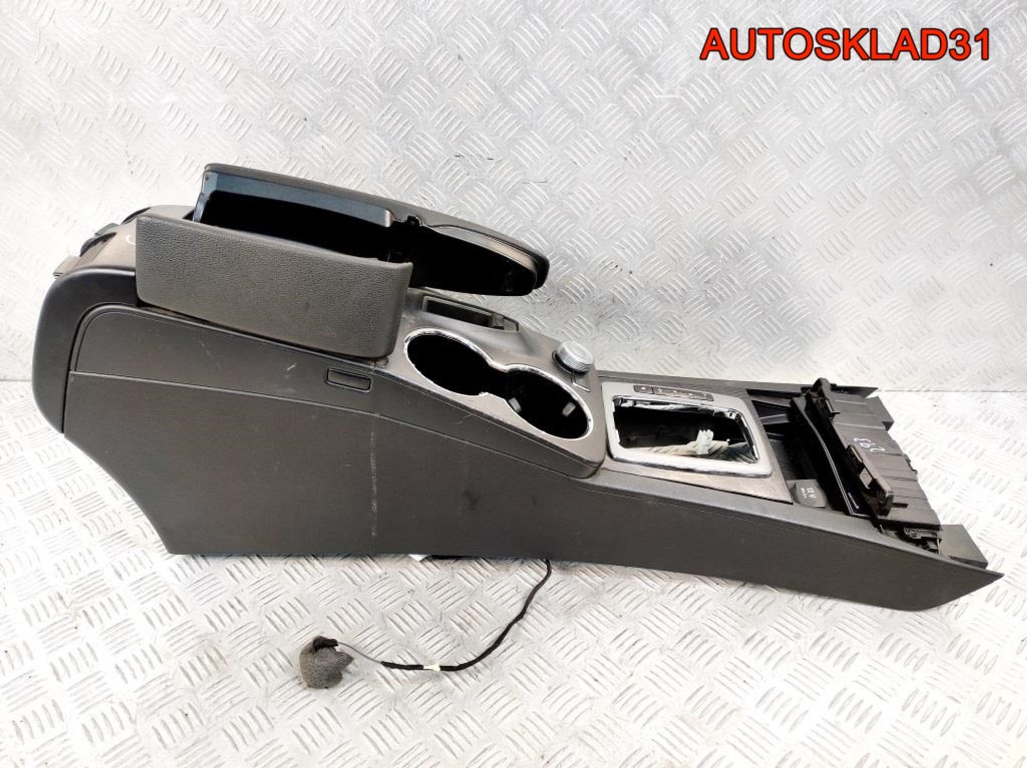 Подлокотник с консолью Mercedes GLK A2046800150, 10000 рублей, Дубовое