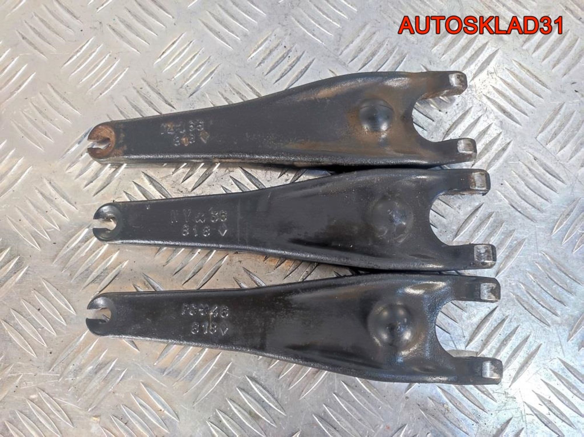 Вилка сцепления Renault Logan 7700112818, 900 рублей, Дубовое