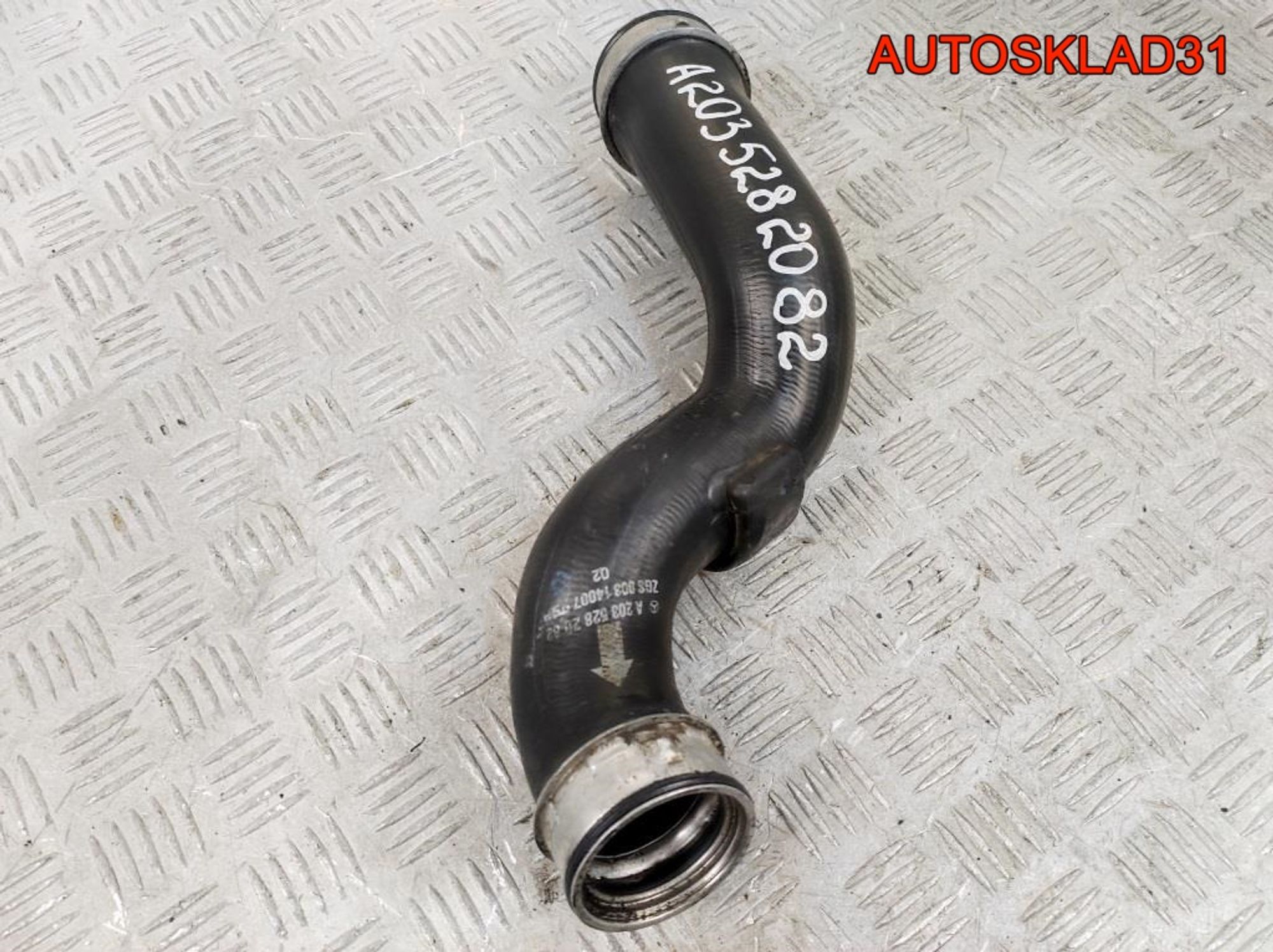 Патрубок интеркулера Mercedes Benz W203 2.2 OM646 Дизель A2035282082, 1500 рублей, Дубовое