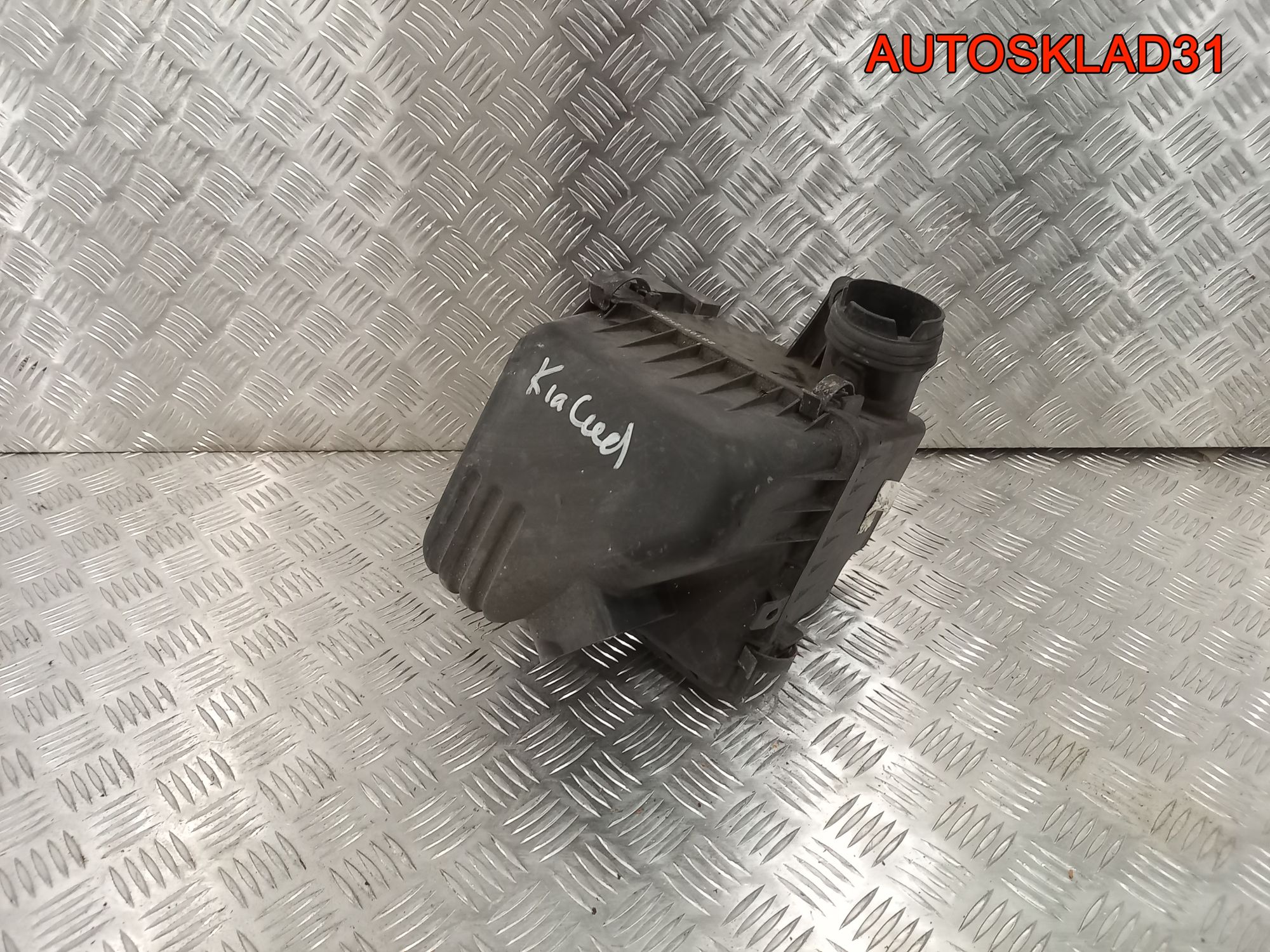 Корпус воздушного фильтра Kia Ceed D4FB 281002H200, 1800 рублей, Дубовое