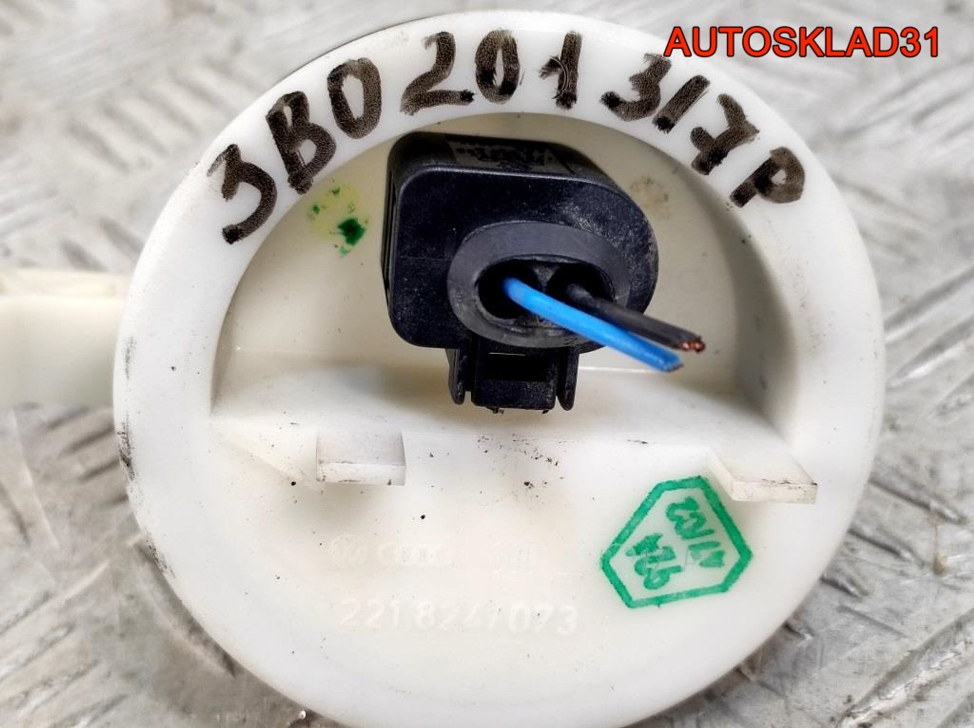 Датчик уровня топлива VW Passat B5 3B0201317P, 3600 рублей, Дубовое