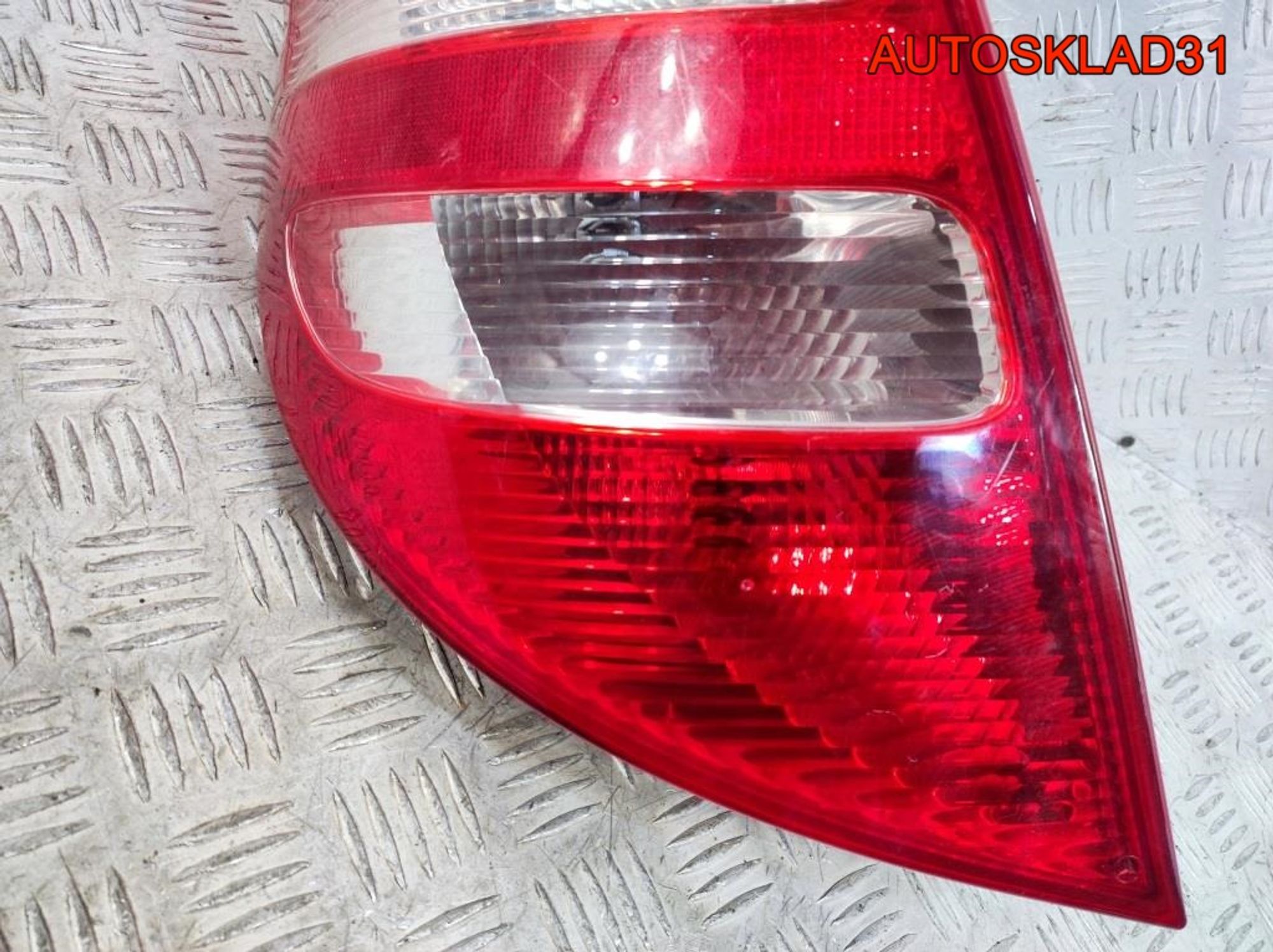 Фонарь задний левый Mercedes Benz W169 A1698200364, 1700 рублей, Дубовое