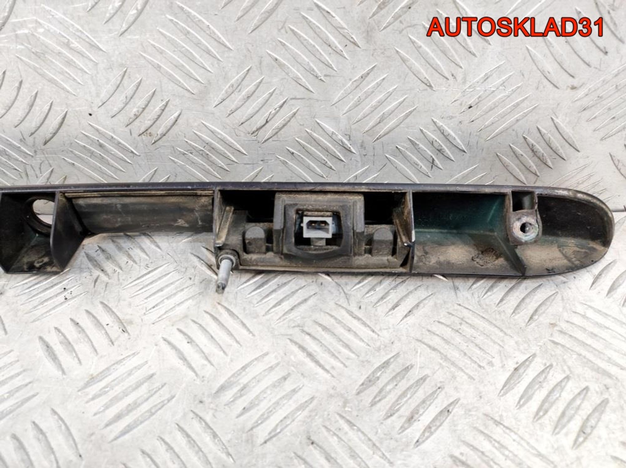 Накладка двери багажника Audi A3 8L 8D9827574, 3200 рублей, Дубовое