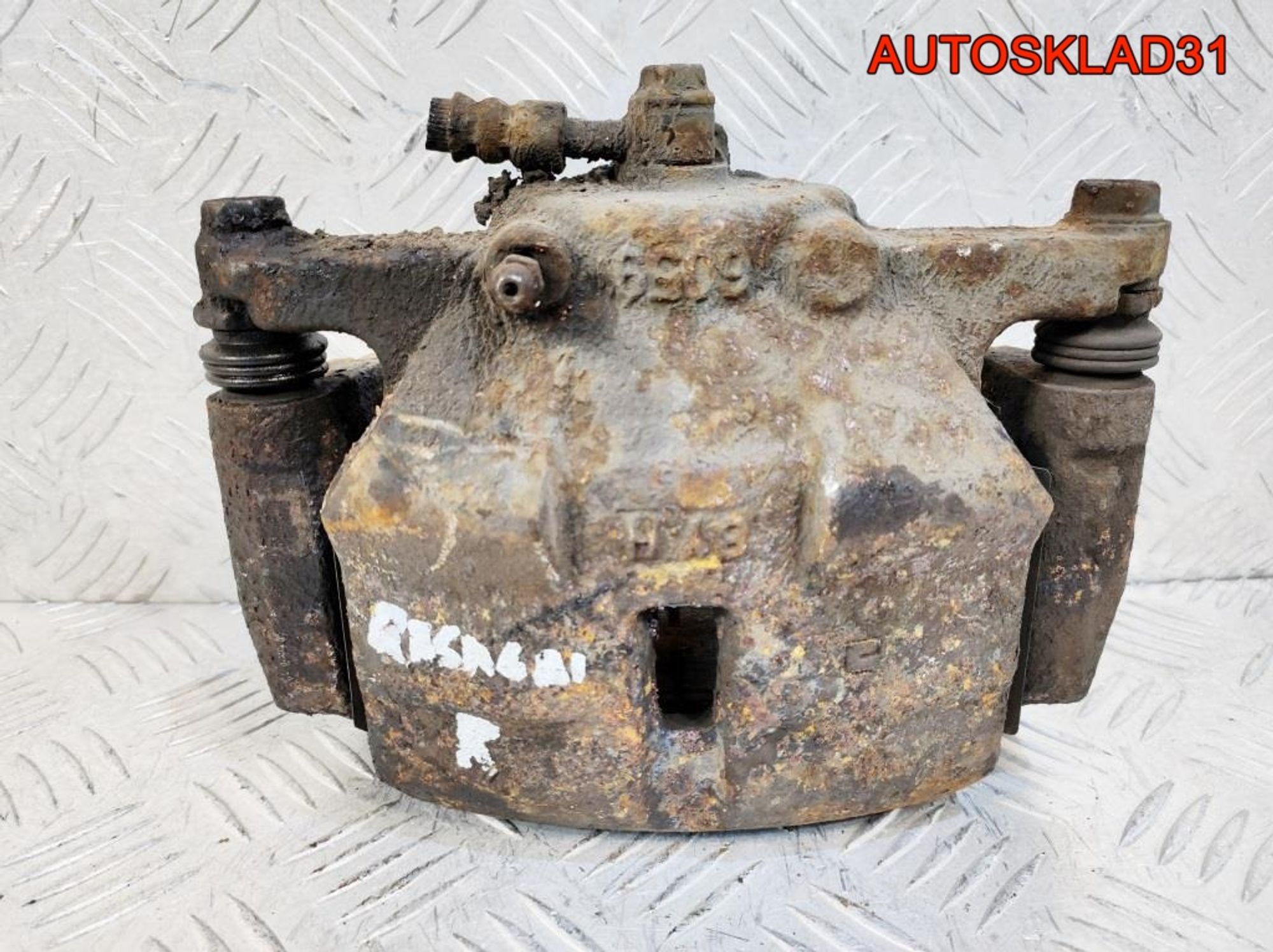 Суппорт тормозной передний правый Nissan Qashqai, 3200 рублей, Дубовое