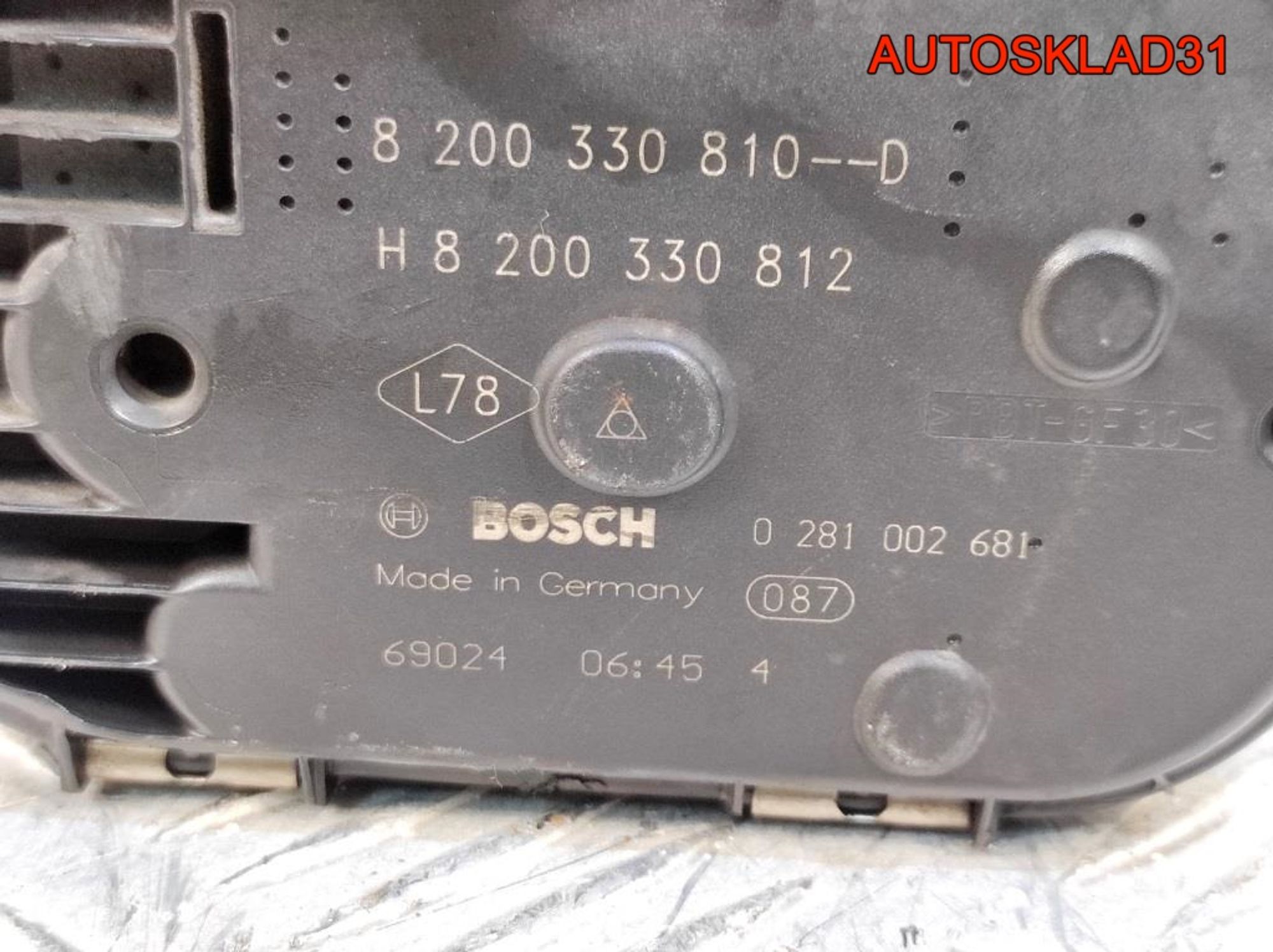 Заслонка дроссельная Renault Megane 2 8200330810, 1800 рублей, Дубовое