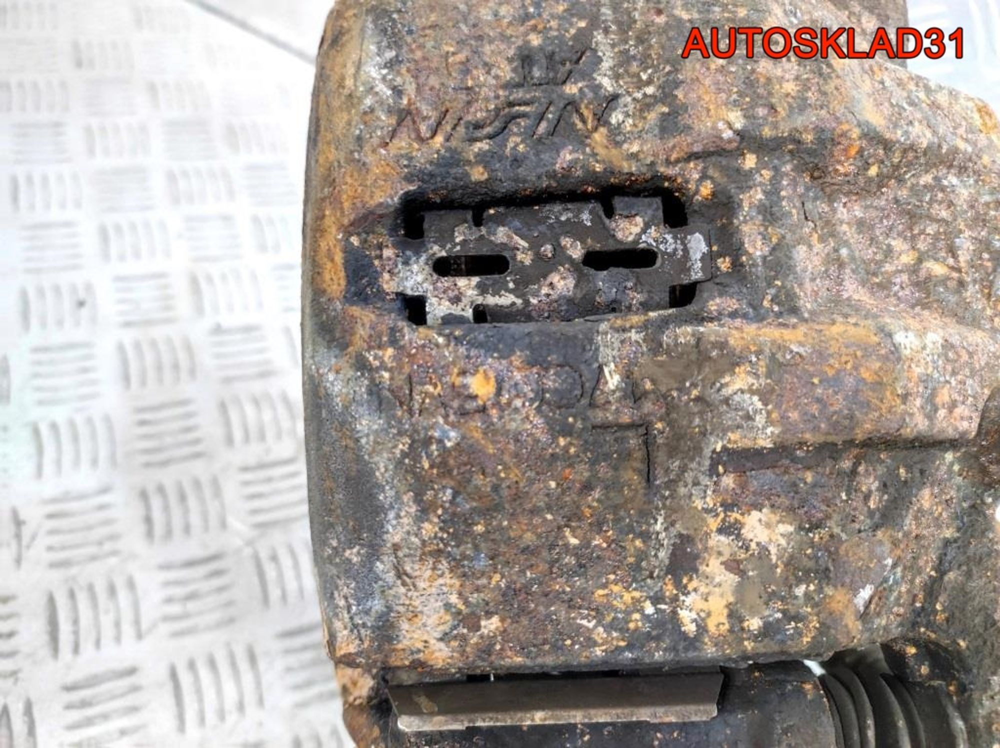 Кулак передний левый в сборе Honda Shuttle 2.3  F23A7, 7000 рублей, Дубовое