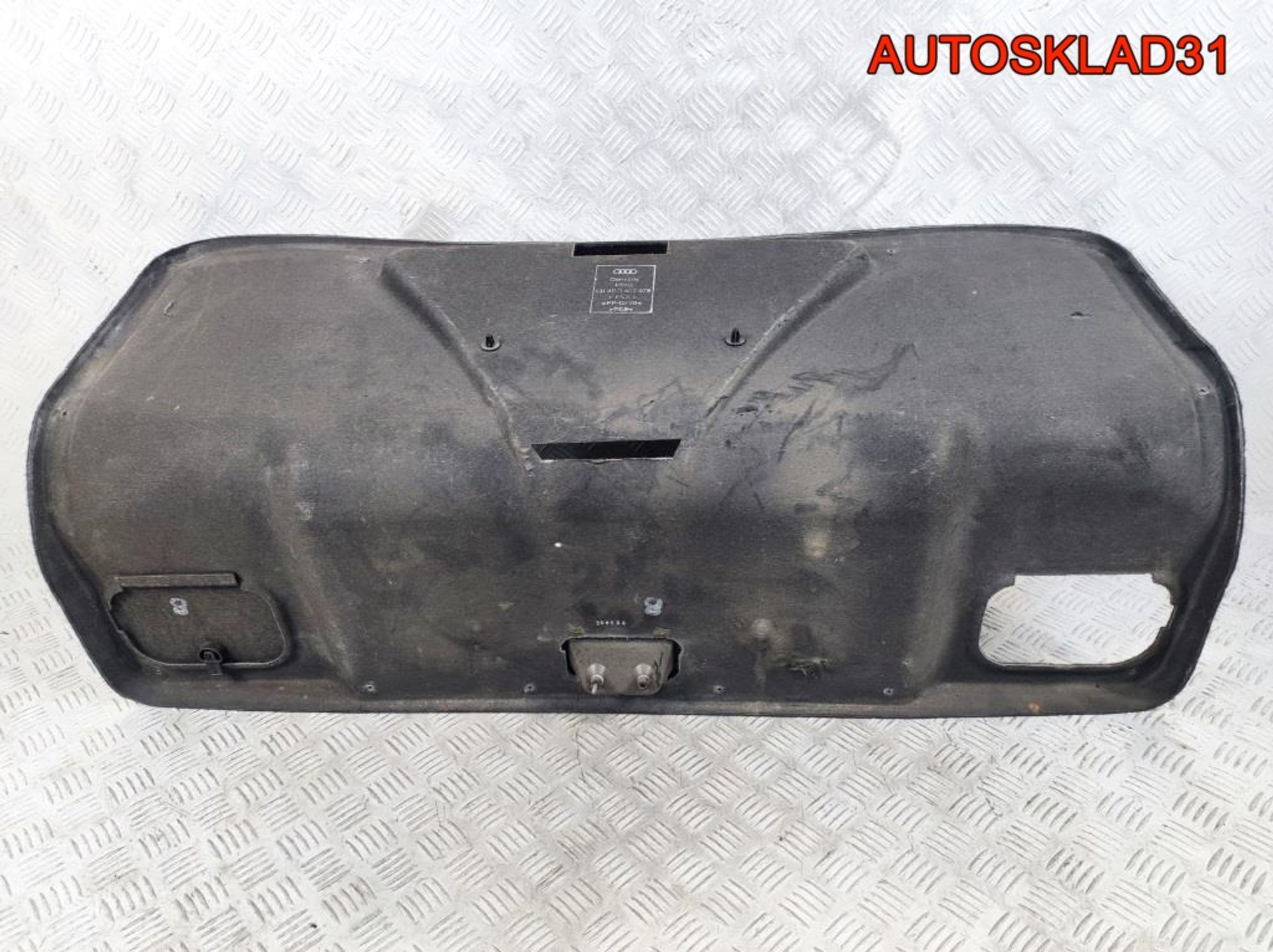 Обшивка крышки багажника Audi A8 D2 4D0867975, 1300 рублей, Дубовое