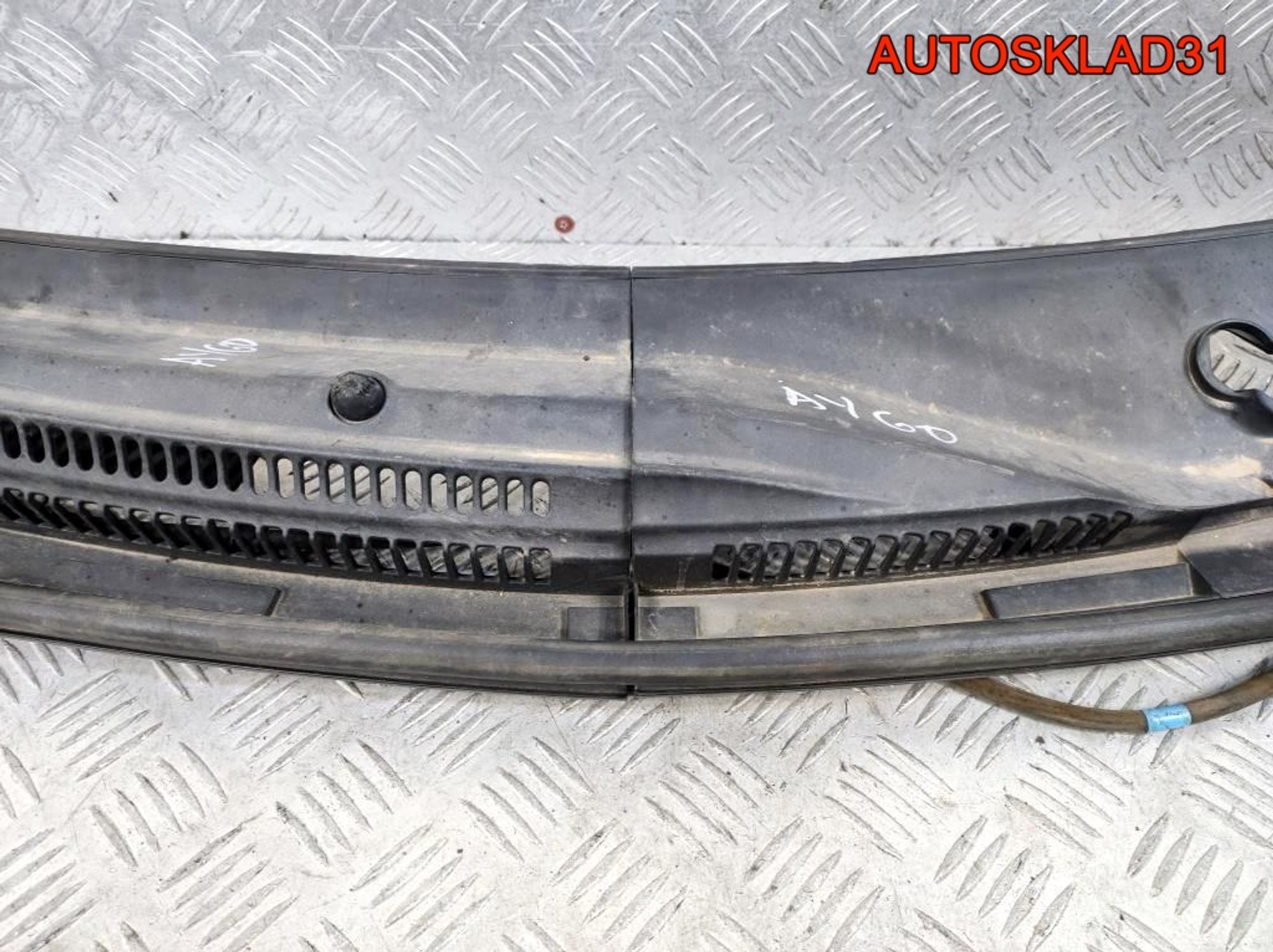 Решетка стеклоочистителя Toyota Aygo 557090H010, 2500 рублей, Дубовое